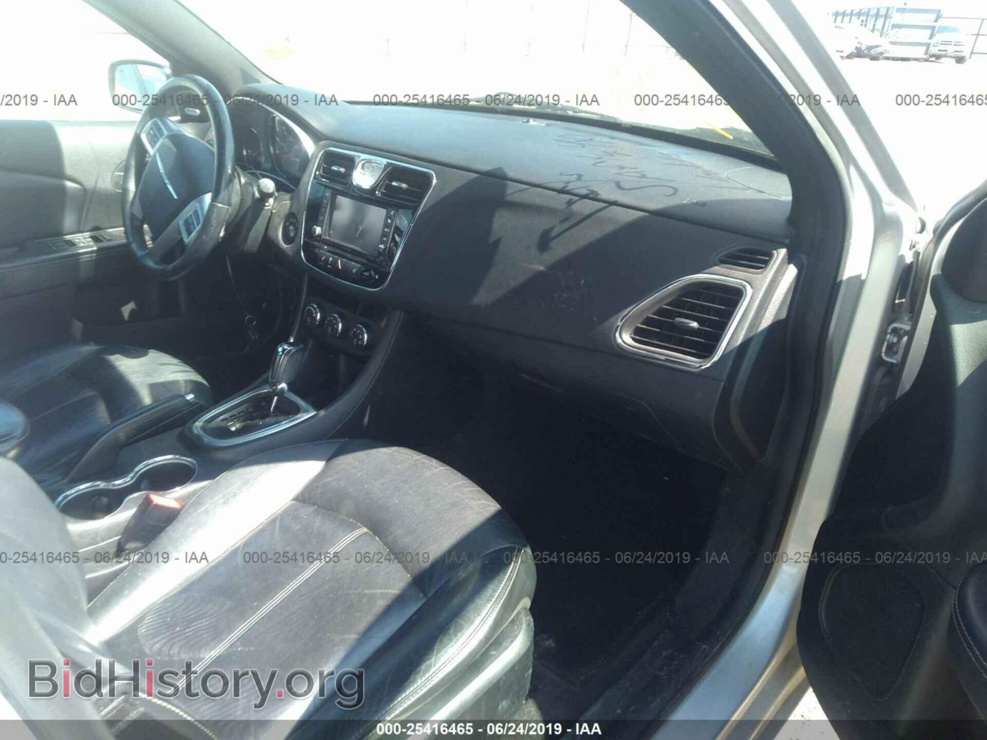 2012 CHRYSLER 200 - VIN: 1C3CCBCG0CN277462 - Фото 5