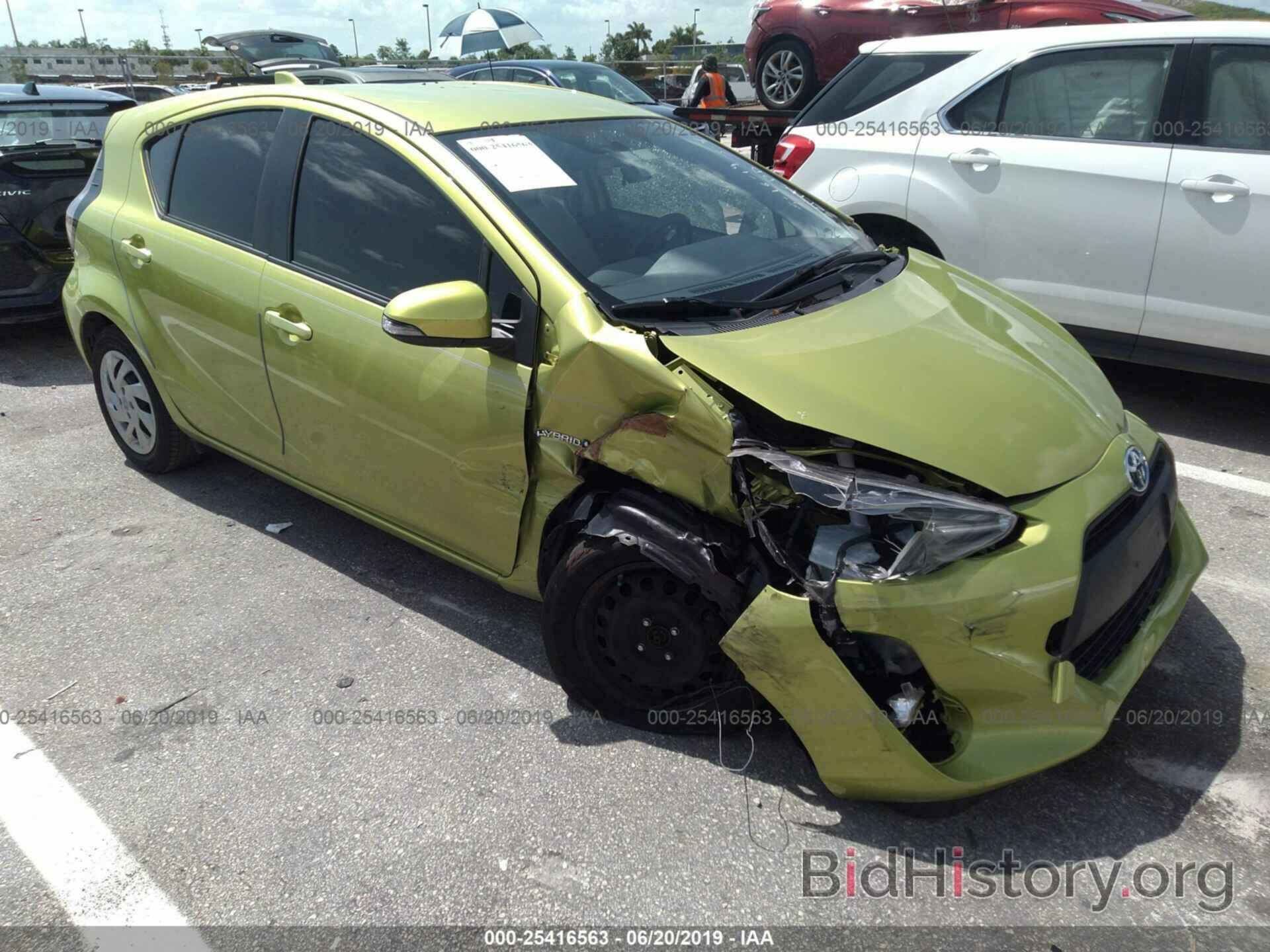 Photo JTDKDTB34F1103219 - TOYOTA PRIUS C 2015