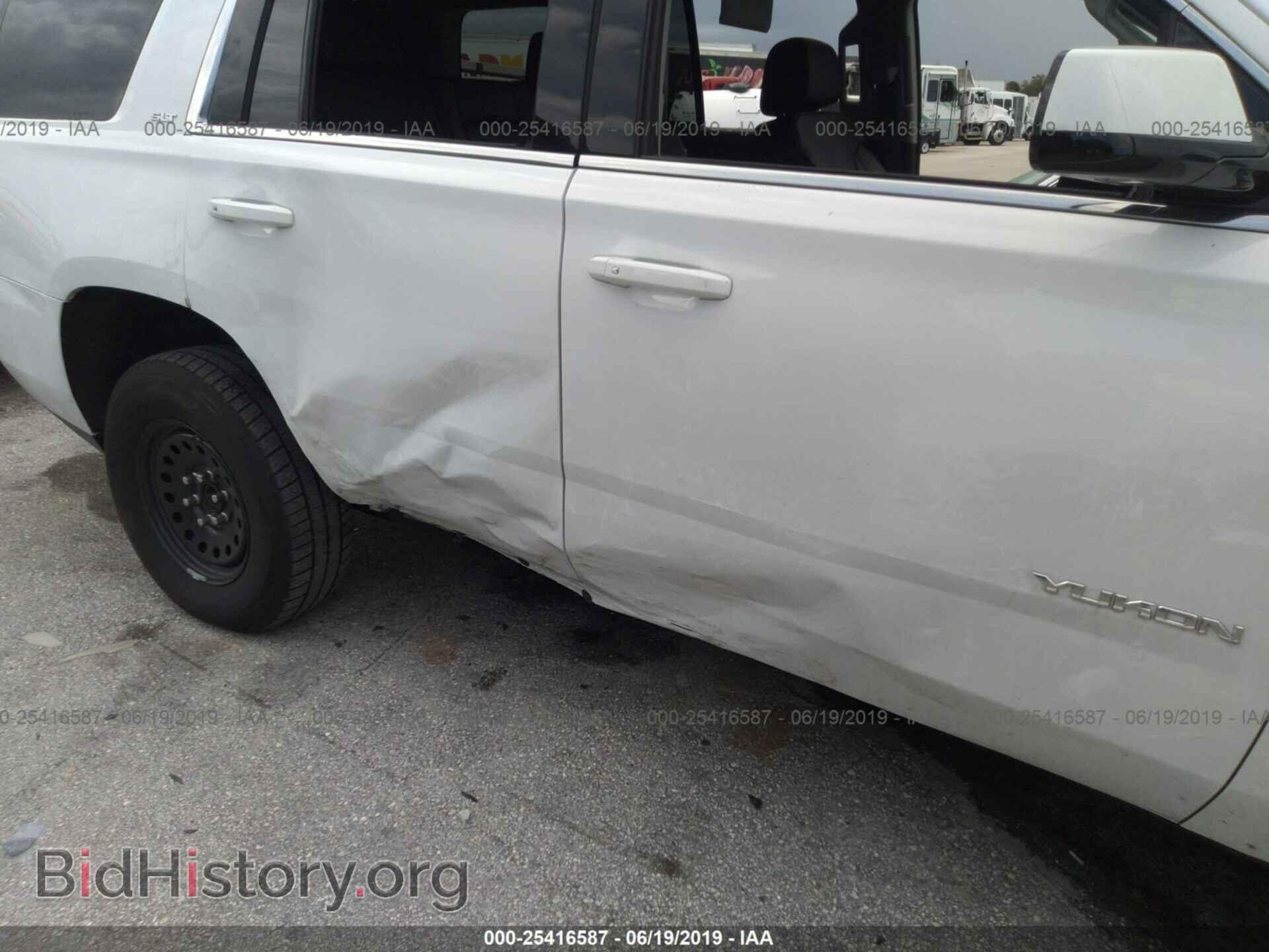 2019 GMC YUKON - VIN: 1GKS1BKC8KR286076 - Photo 6