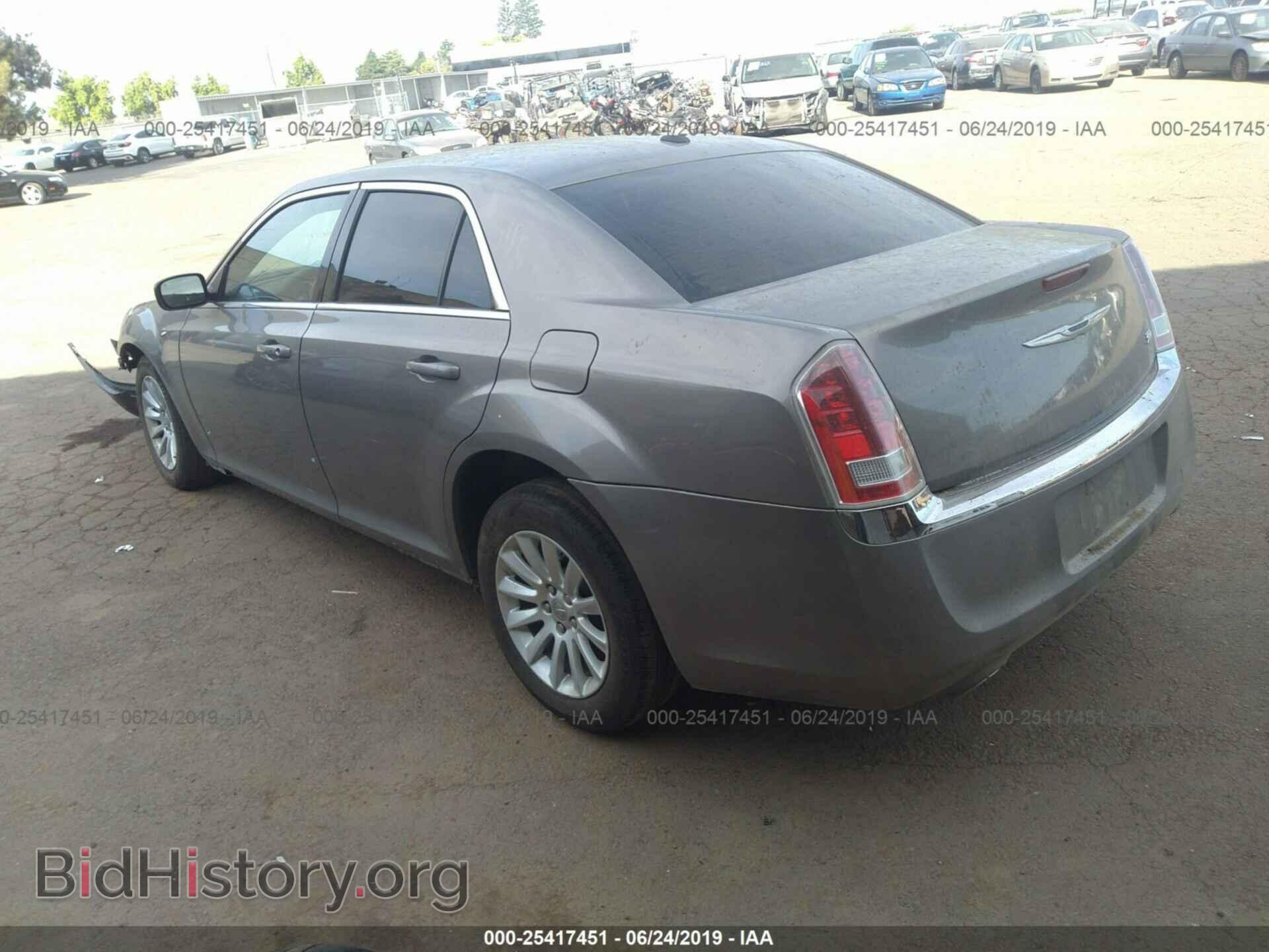 2014 CHRYSLER 300 - VIN: 2C3CCAAG6EH200071 - Фото 3