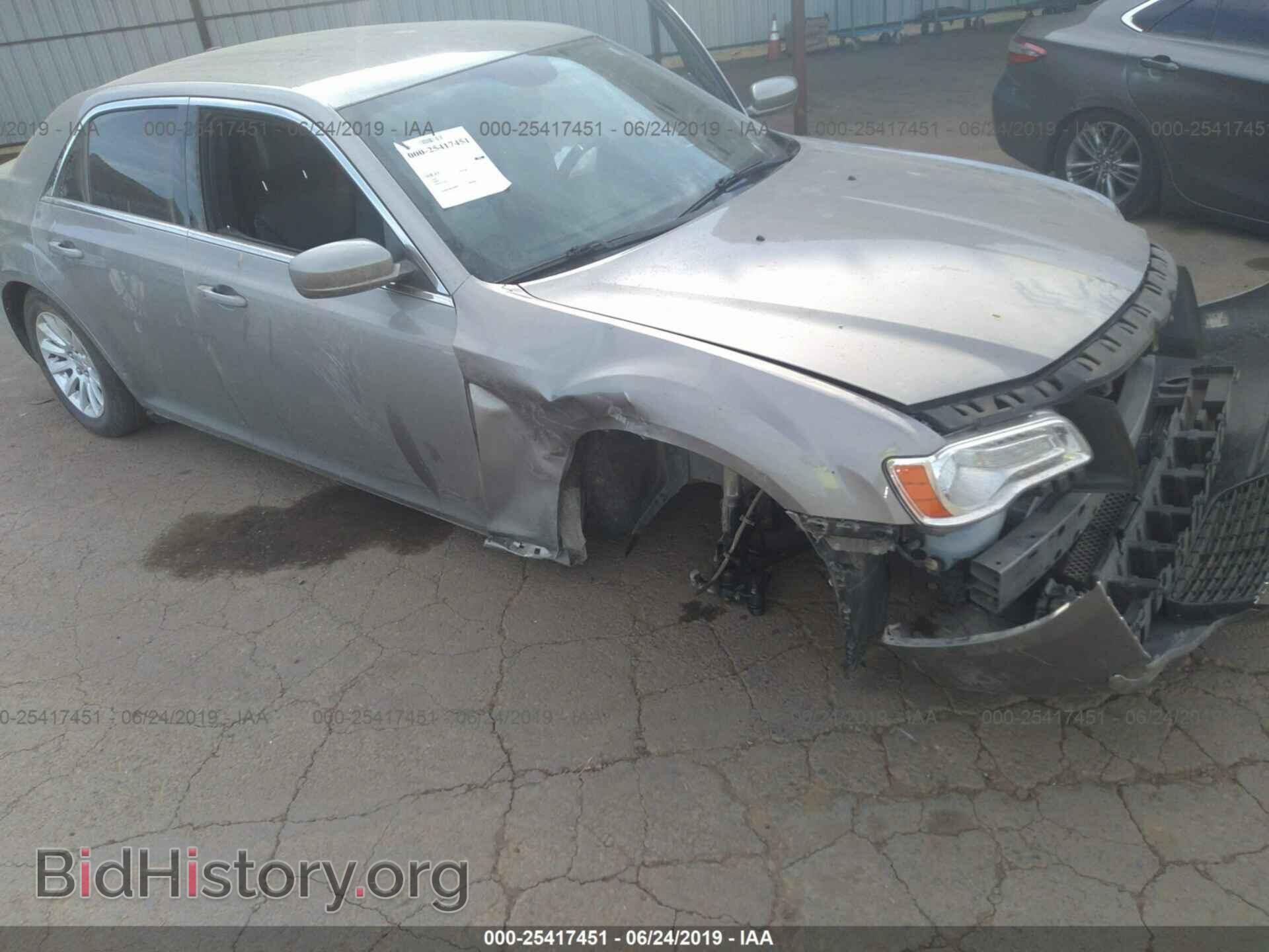 2014 CHRYSLER 300 - VIN: 2C3CCAAG6EH200071 - Фото 6