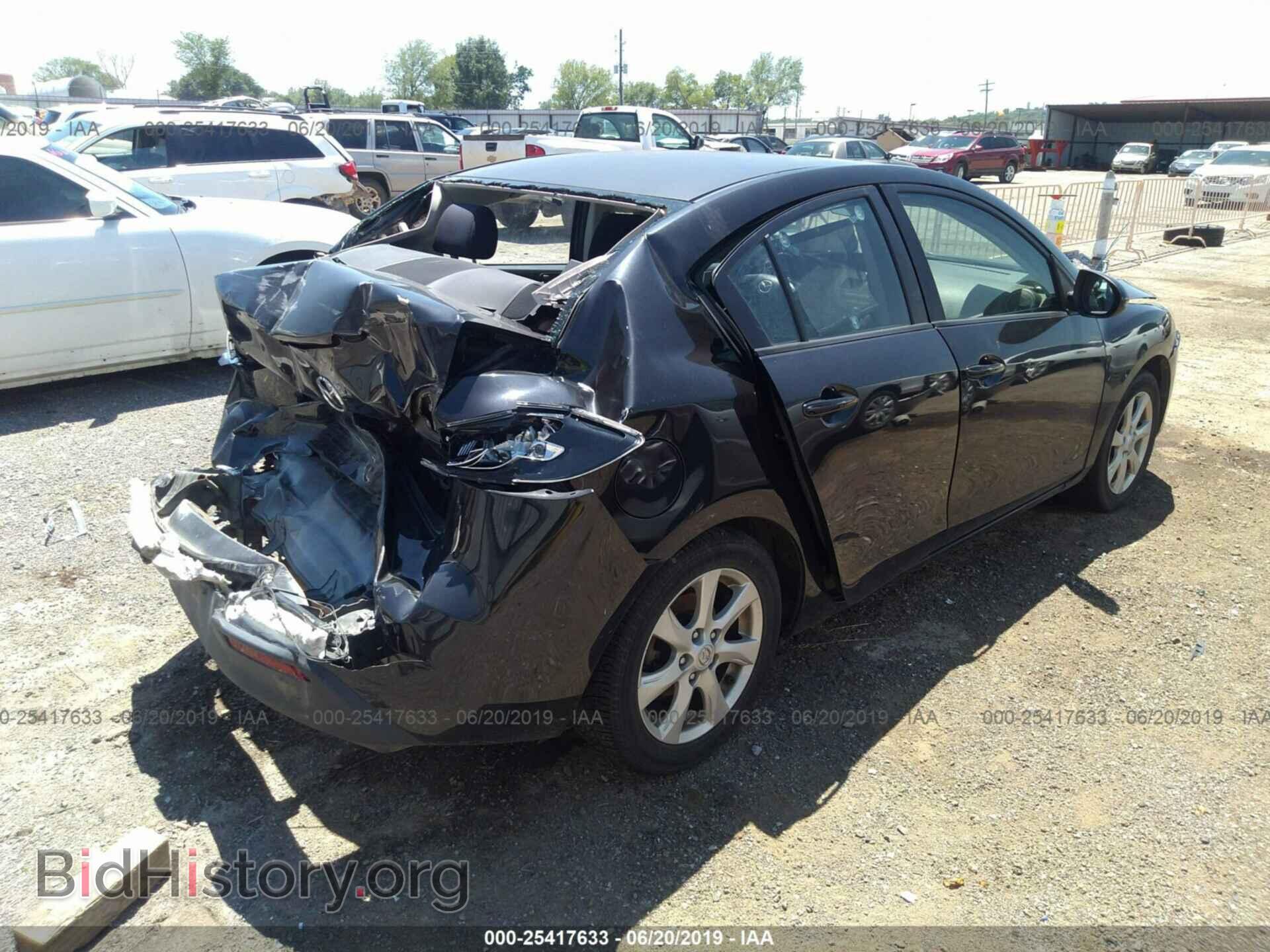 2011 MAZDA 3 - VIN: JM1BL1VFXB1383672 - Photo 4