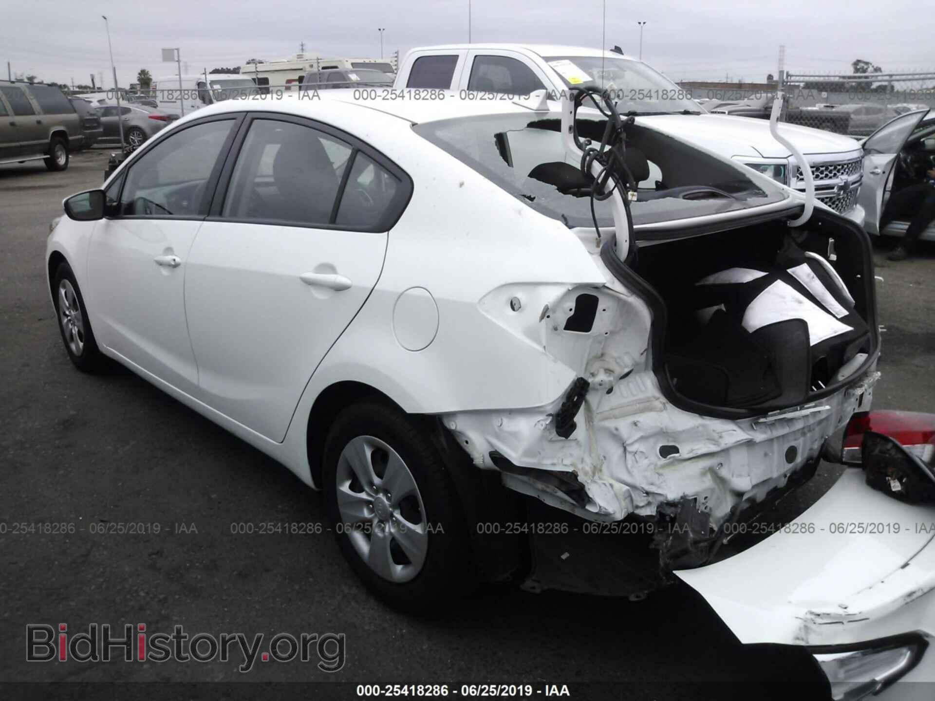 2017 KIA FORTE - VIN: 3KPFK4A7XHE053377 - Photo 3
