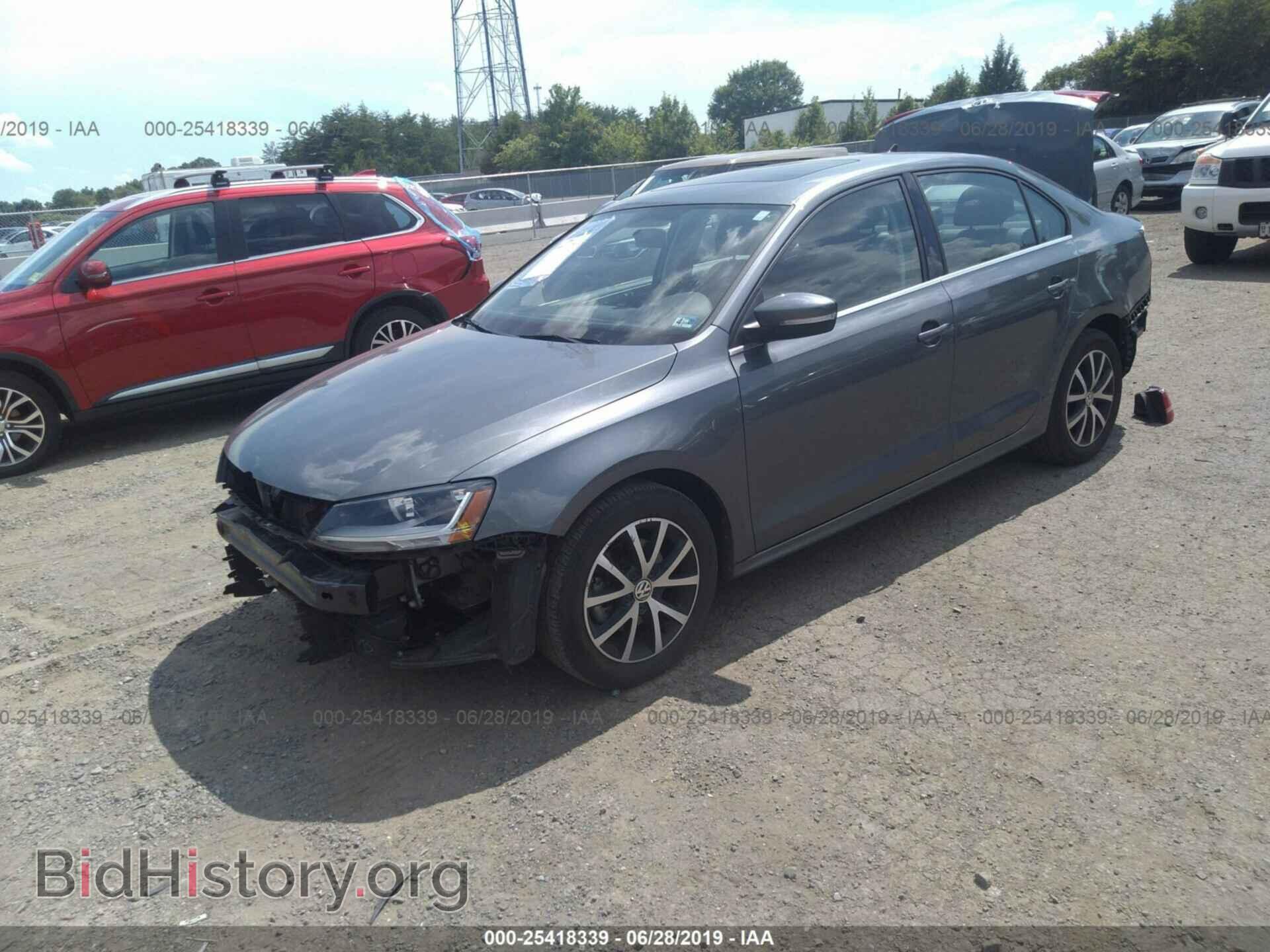 2017 VOLKSWAGEN JETTA - VIN: 3VWDB7AJ3HM330135 - Photo 2