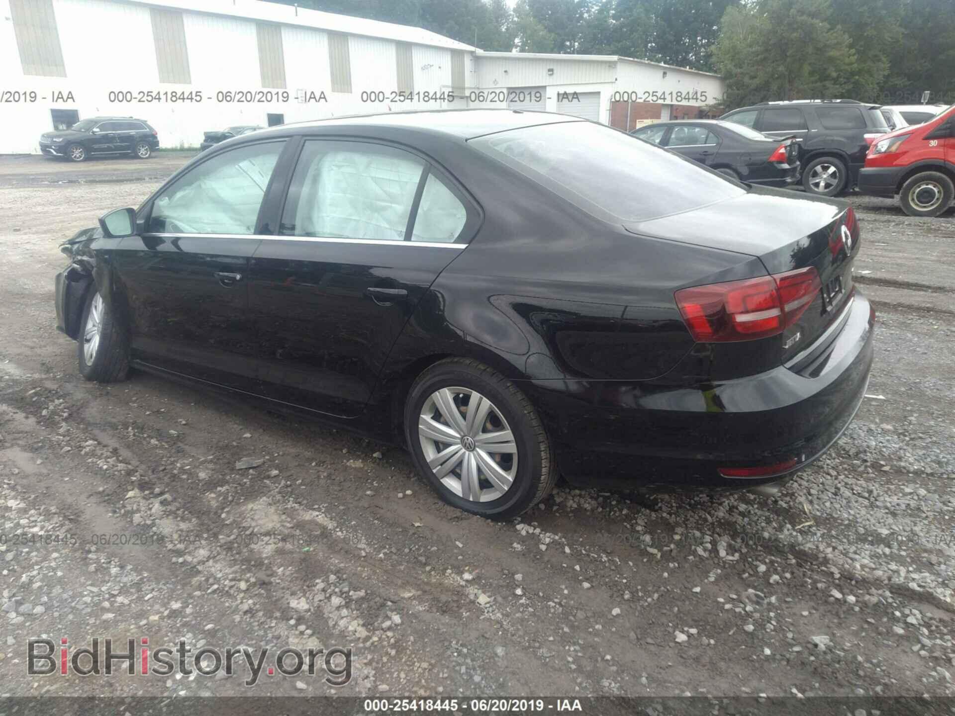2017 VOLKSWAGEN JETTA - VIN: 3VW2B7AJ8HM226070 - Фото 3