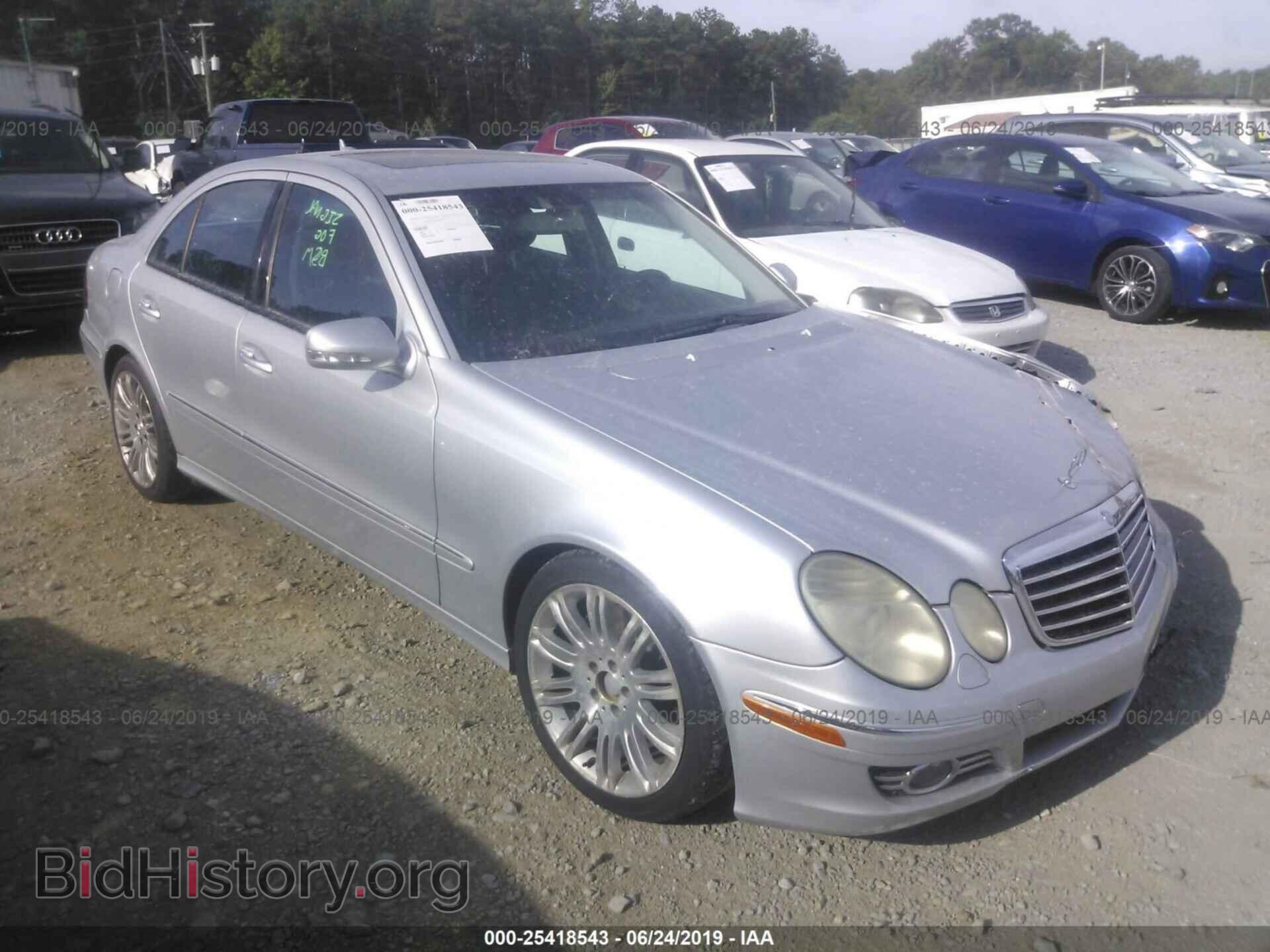 Фотография WDBUF56X77B083070 - MERCEDES-BENZ E 2007