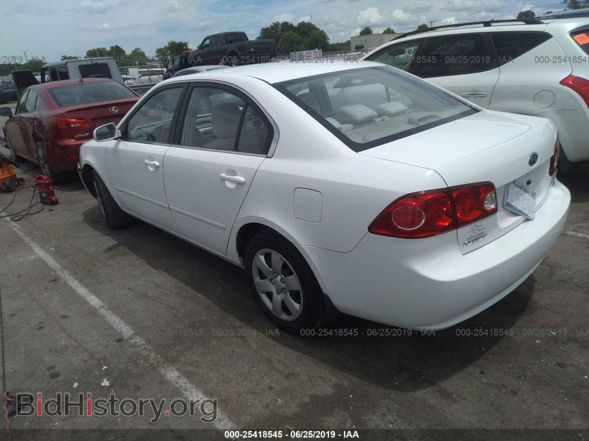 2007 KIA OPTIMA - VIN: KNAGE123575111084 - Фото 3