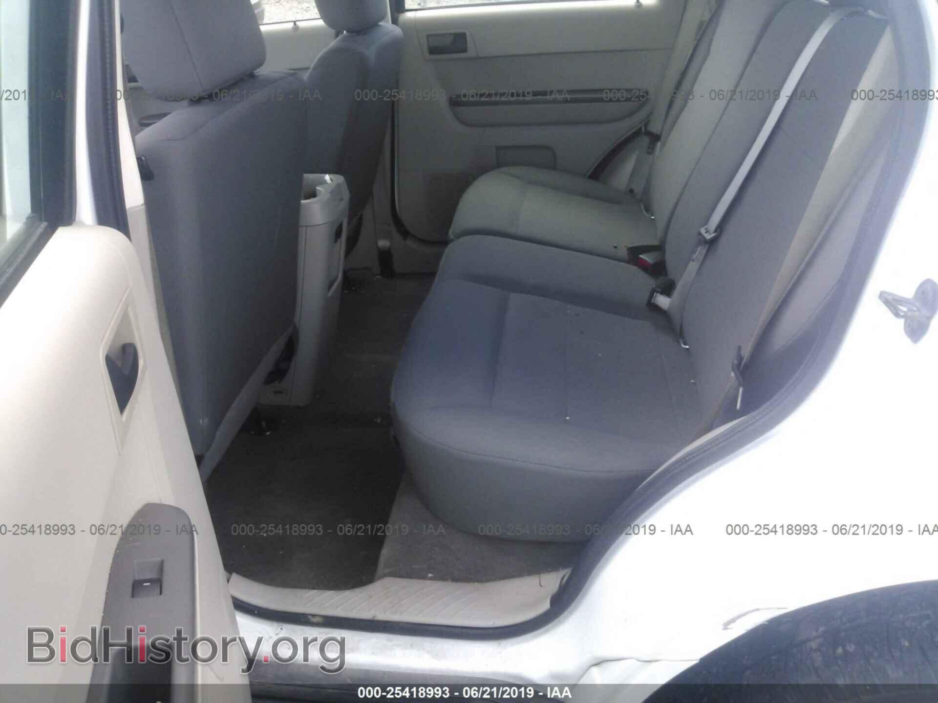 2011 FORD ESCAPE - VIN: 1FMCU0C75BKC65591 - Photo 8
