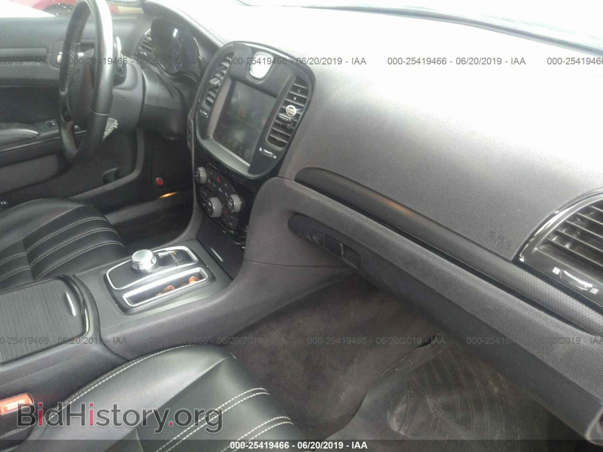 2016 CHRYSLER 300 - VIN: 2C3CCAGG0GH157289 - Photo 5