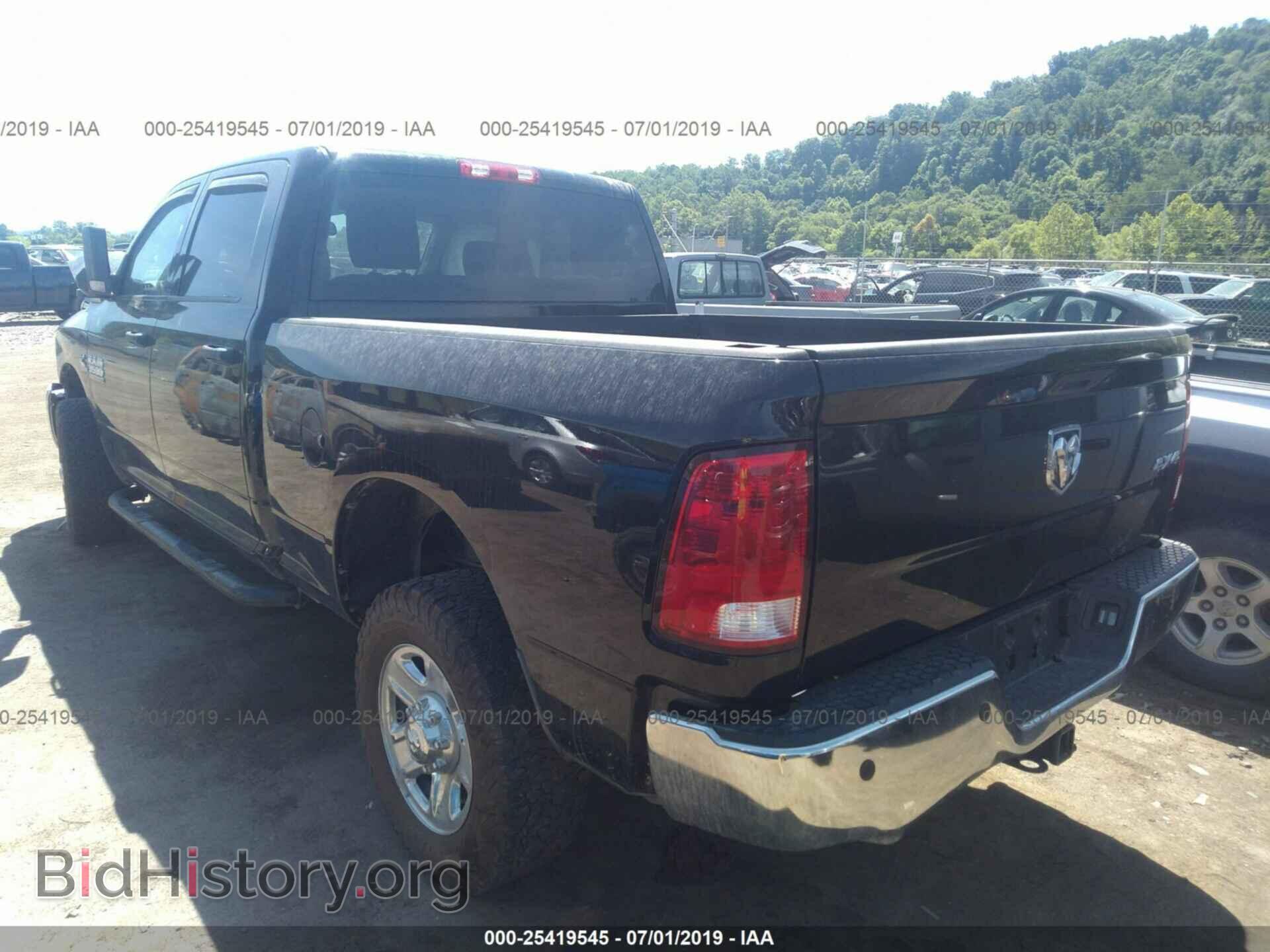 2015 RAM 3500 - VIN: 3C63R3CL1FG504210 - Фото 3