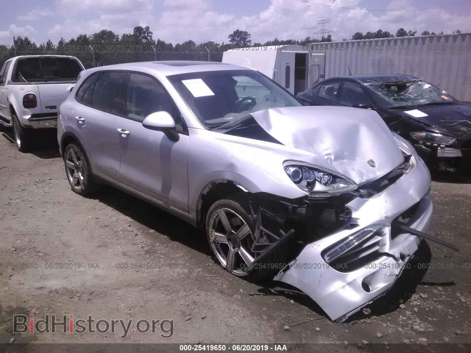 Photo WP1AA2A21BLA02112 - PORSCHE CAYENNE 2011