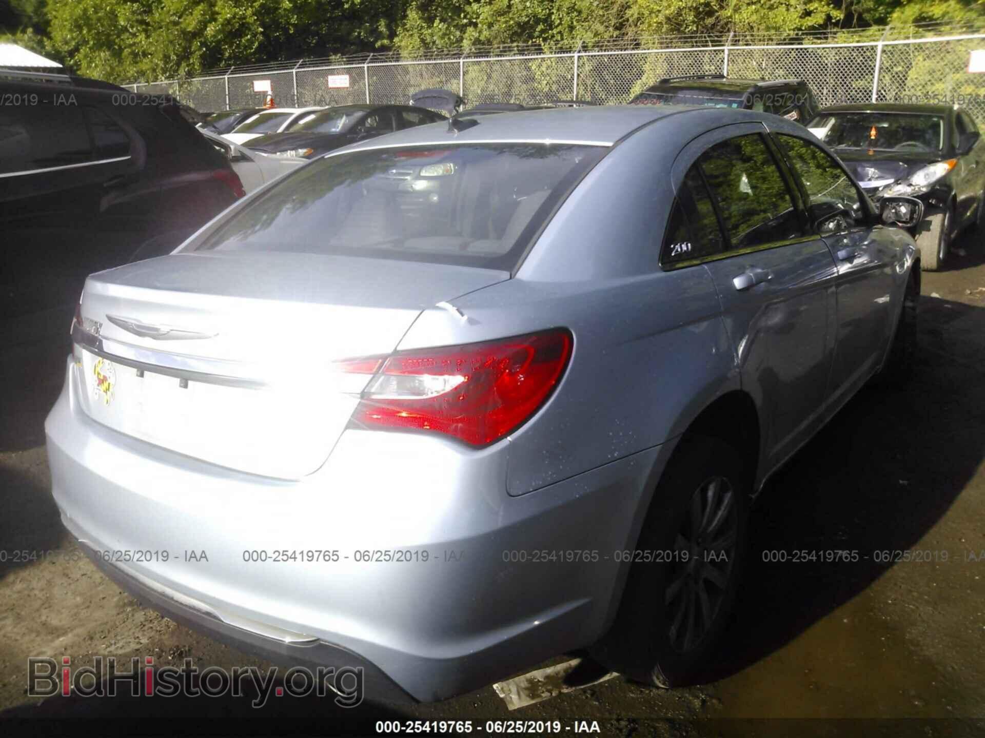 2013 CHRYSLER 200 - VIN: 1C3CCBBG4DN528745 - Photo 4