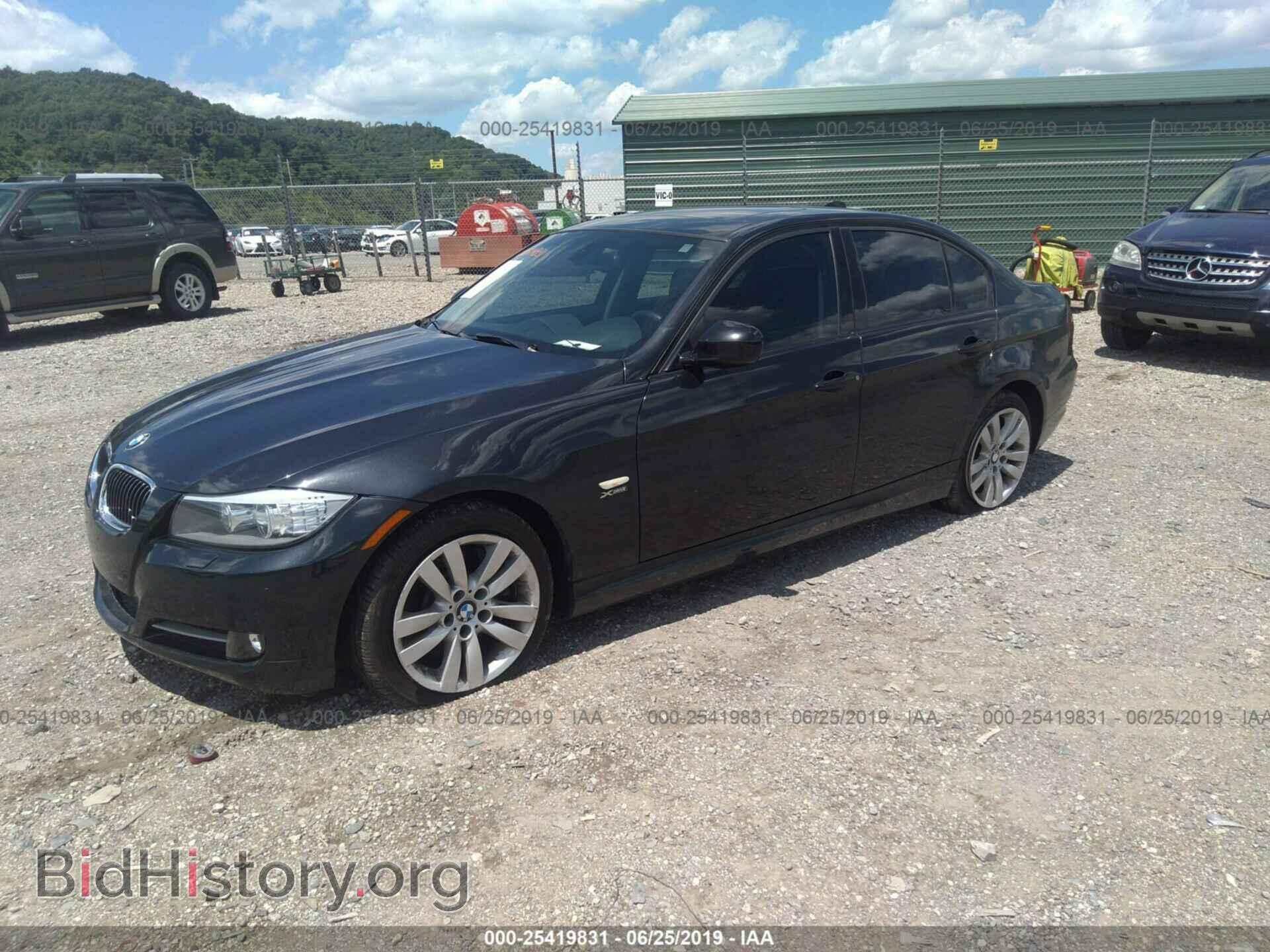 2011 BMW 335 - VIN: WBAPL5C55BA916872 - Фото 2