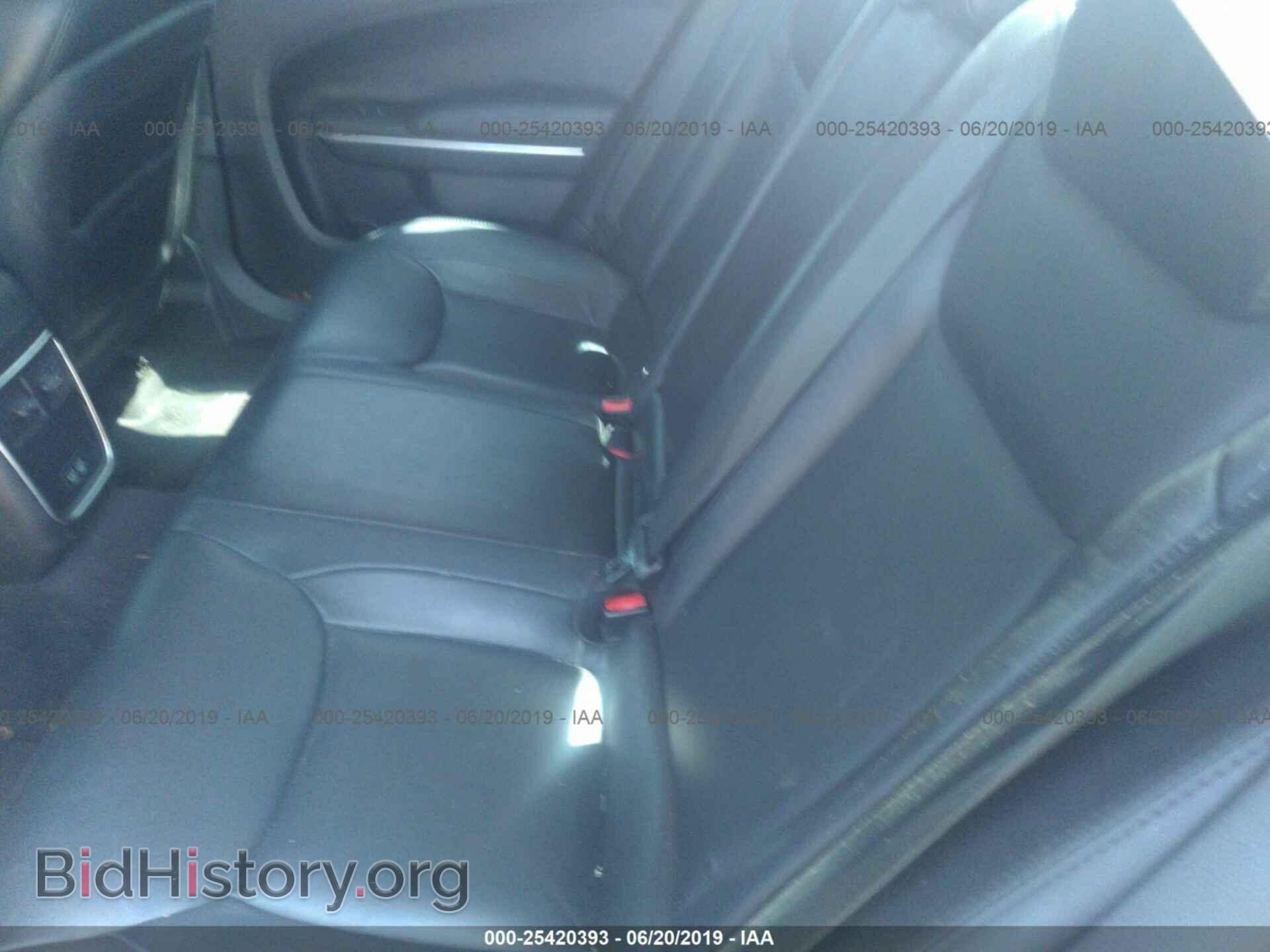 2016 CHRYSLER 300 - VIN: 2C3CCARG7GH183126 - Фото 8