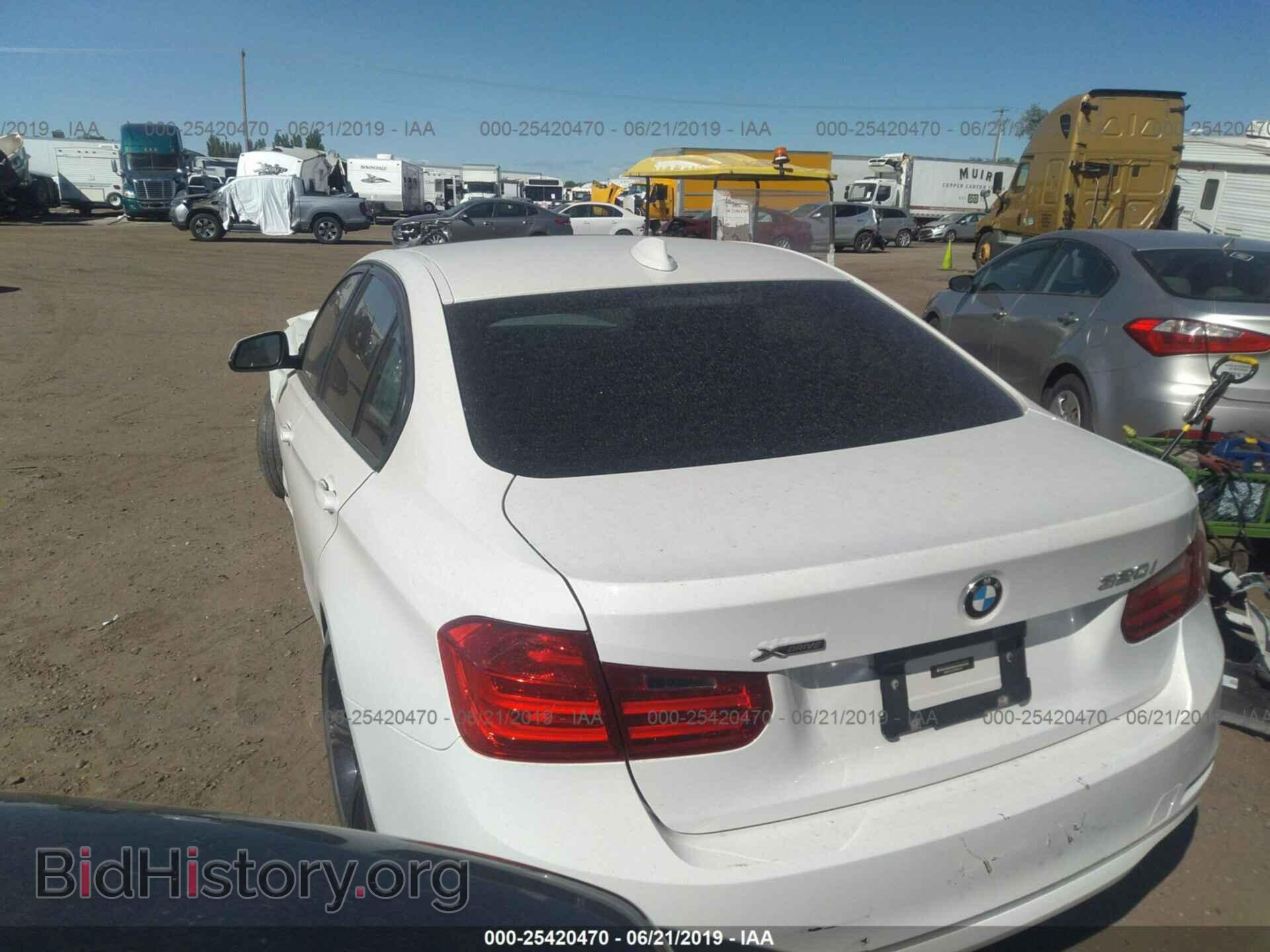2013 BMW 320 - VIN: WBA3C3C53DF981647 - Photo 3
