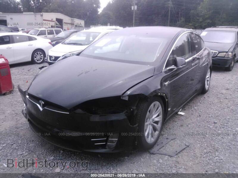 2019 Tesla MODEL X (VIN 5YJXCDE2XKF151973) — photo 2 of 10