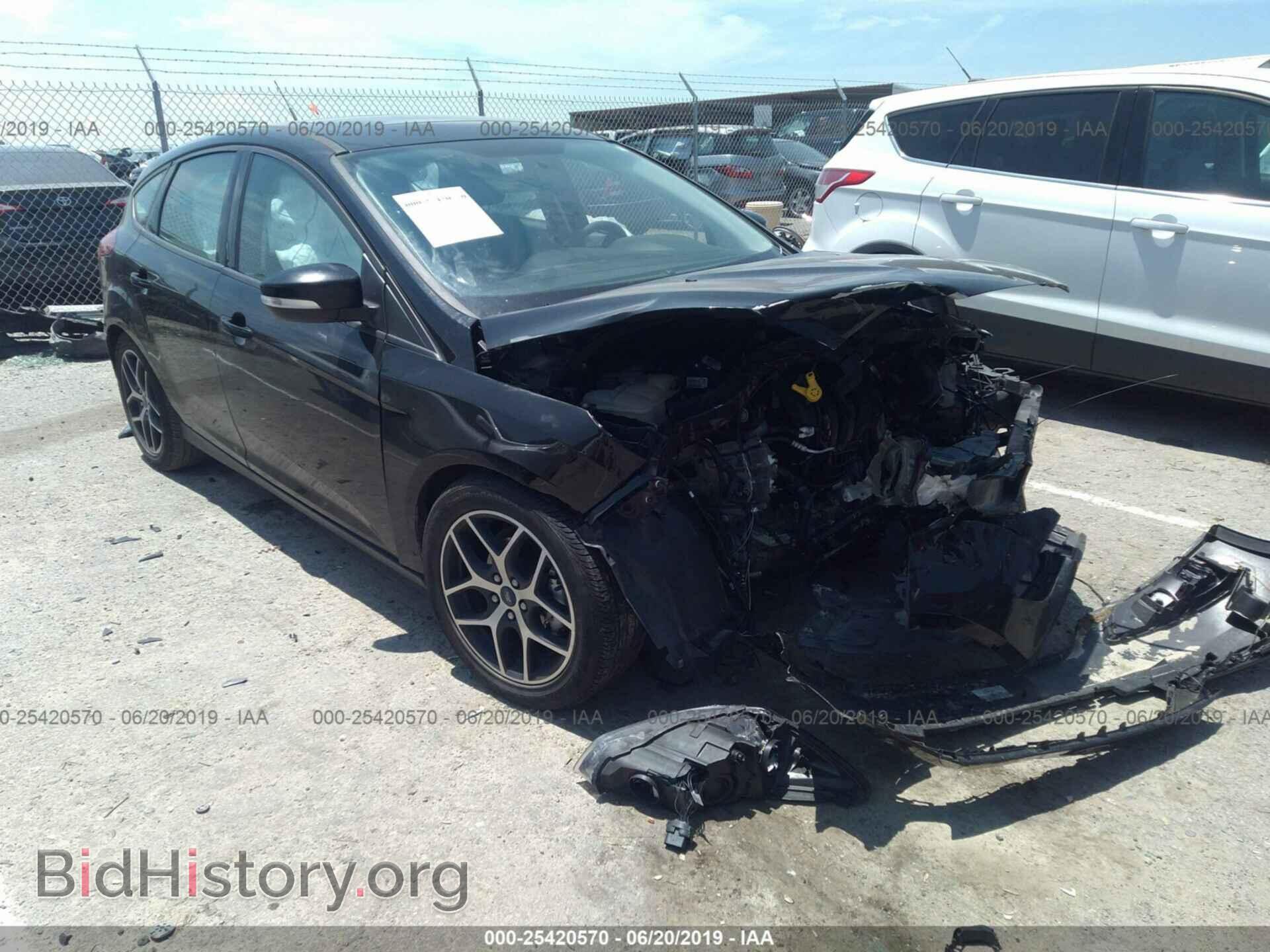 Photo 1FADP3M26HL294143 - FORD FOCUS 2017