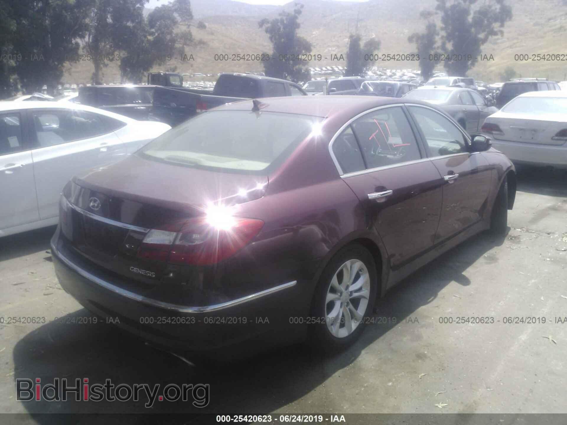 2012 Hyundai Genesis - VIN: KMHGC4DD1CU178146 - Фото 4