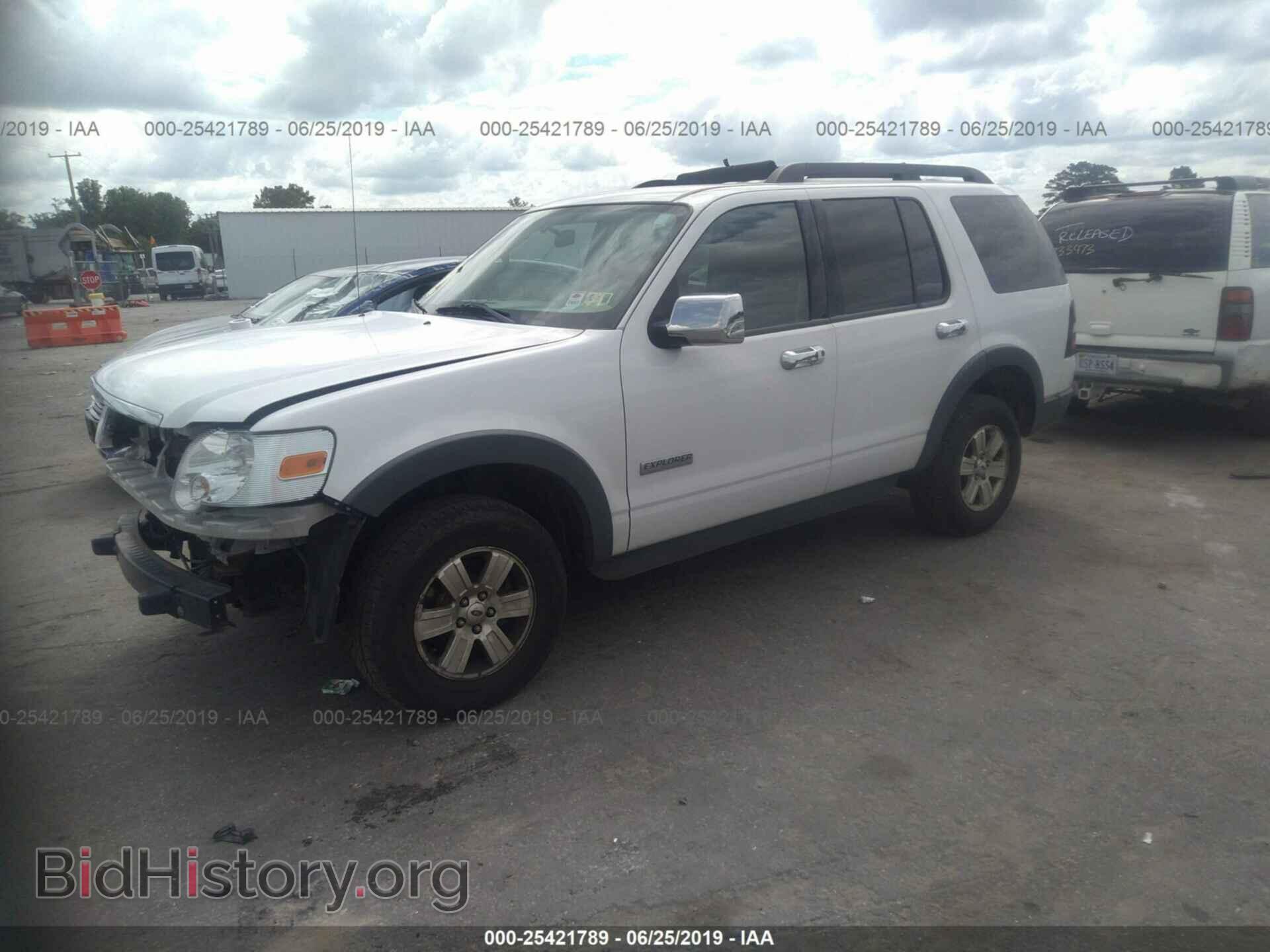 2007 FORD EXPLORER - VIN: 1FMEU63E67UA52591 - Photo 2