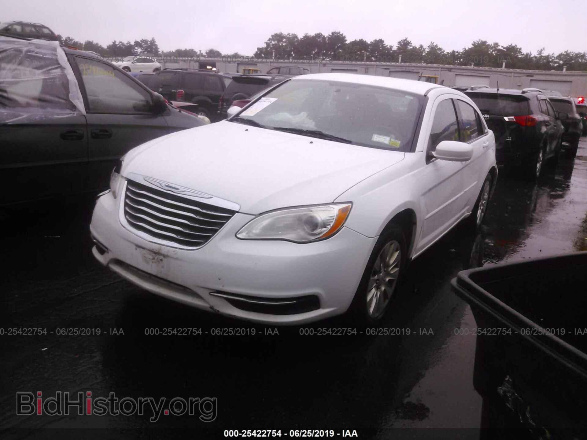 2012 CHRYSLER 200 - VIN: 1C3CCBAB9CN246489 - Photo 2