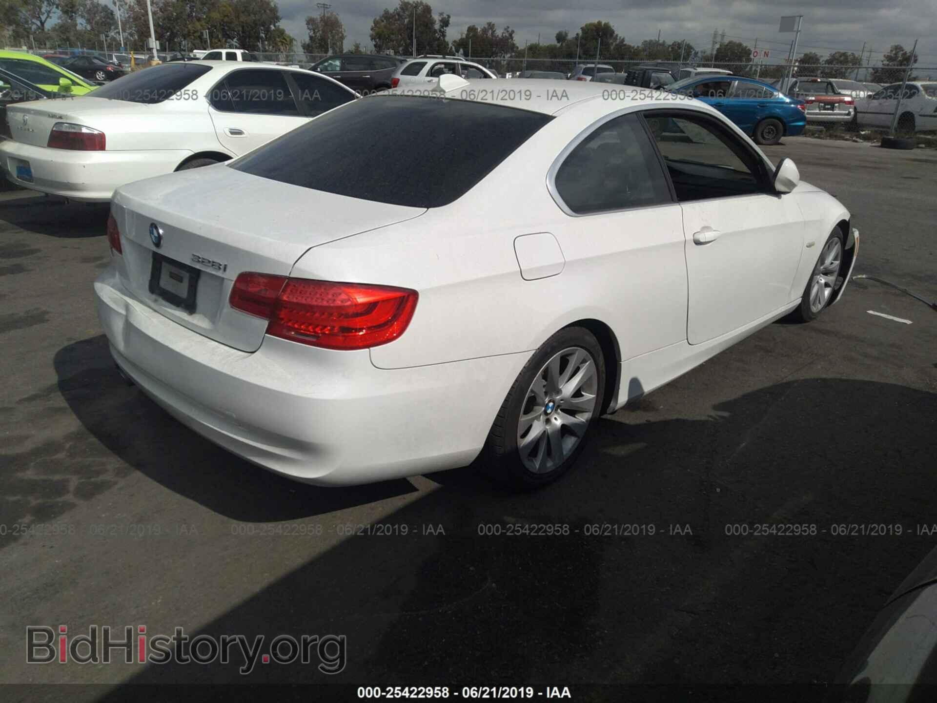 2012 BMW 328 - VIN: WBAKE5C56CE756029 - Фото 4