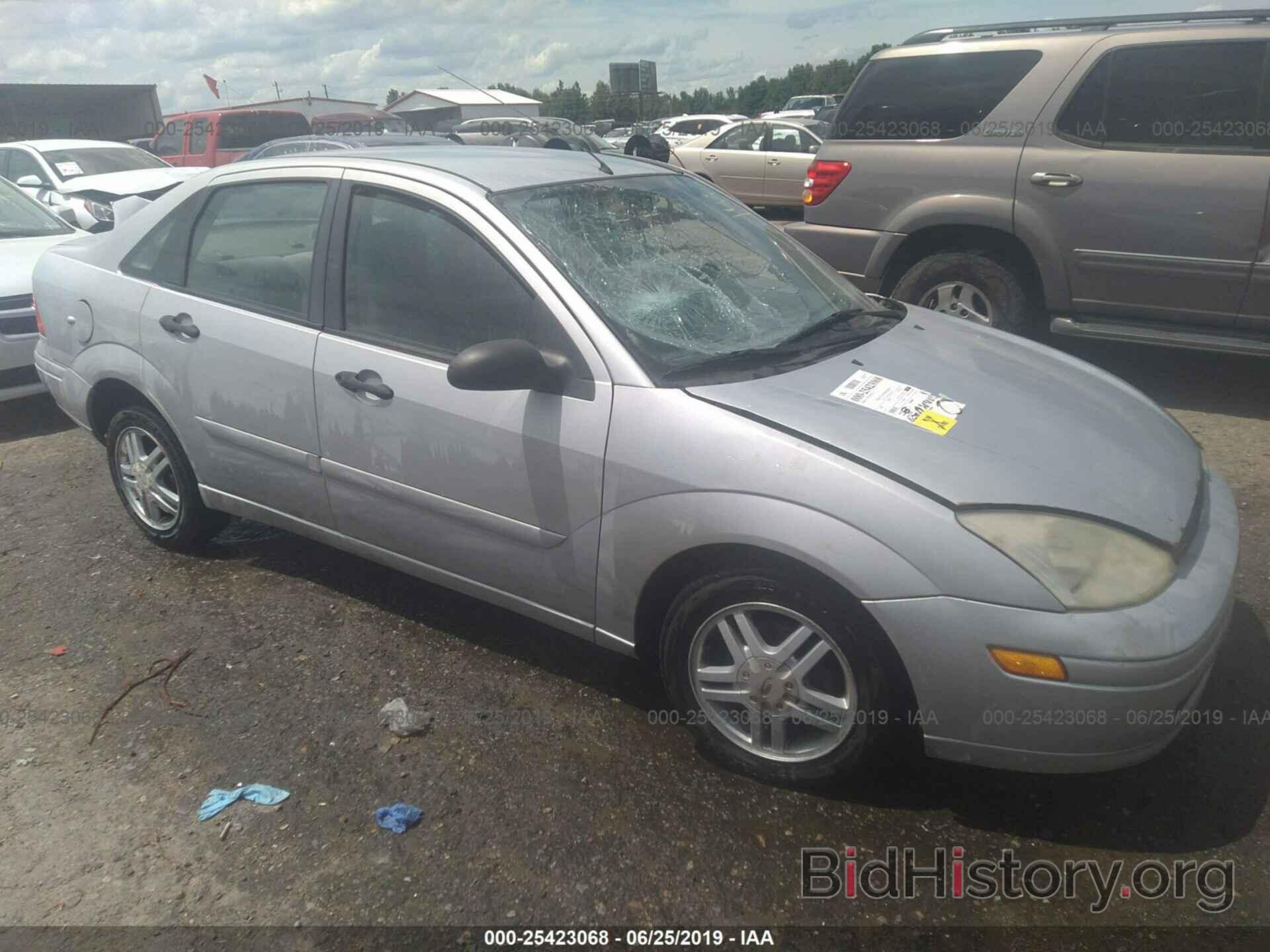 Photo 1FAFP3433YW425058 - FORD FOCUS 2000