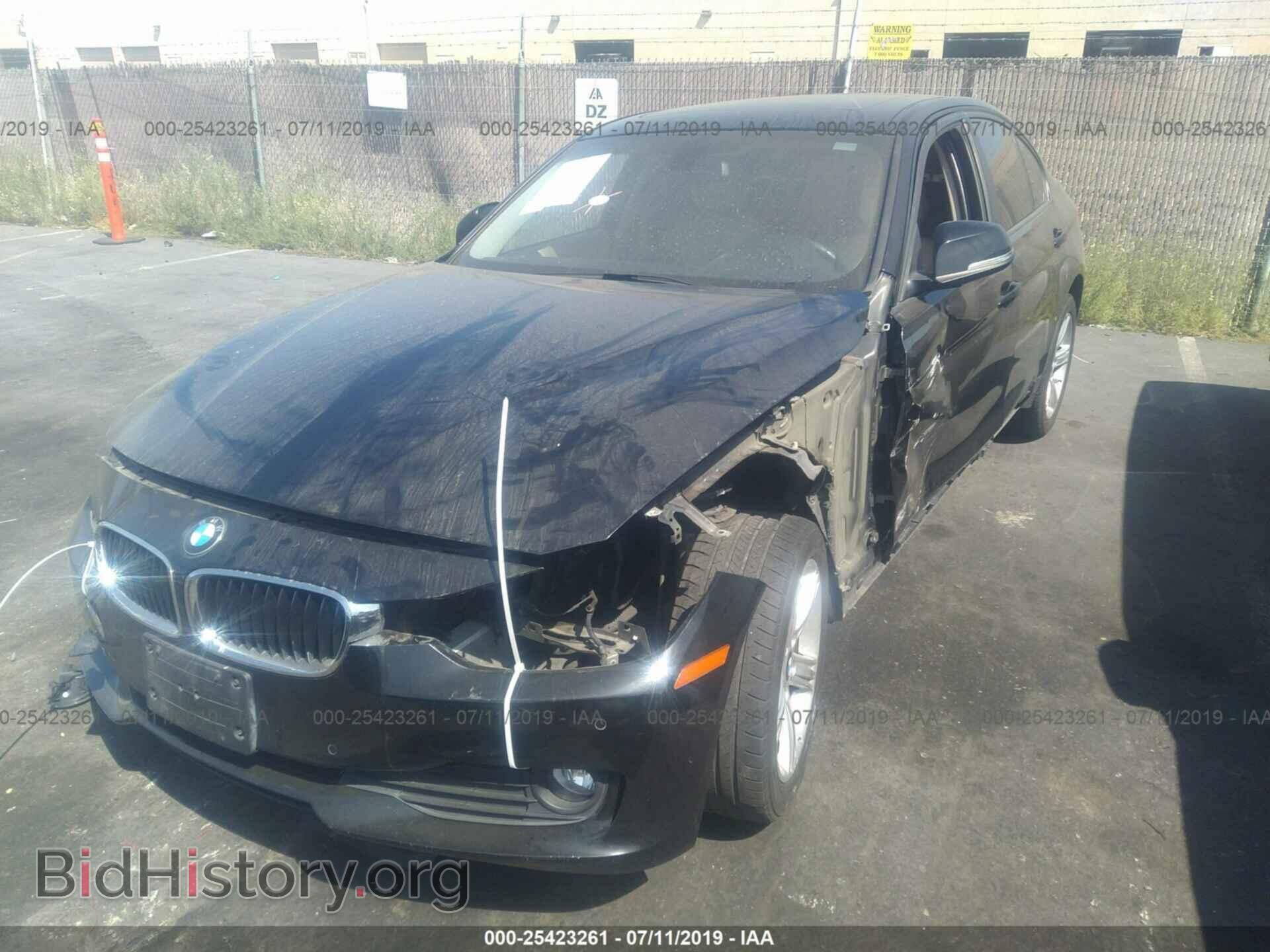 2014 BMW 320 - VIN: WBA3B1C51EK133766 - Фото 2