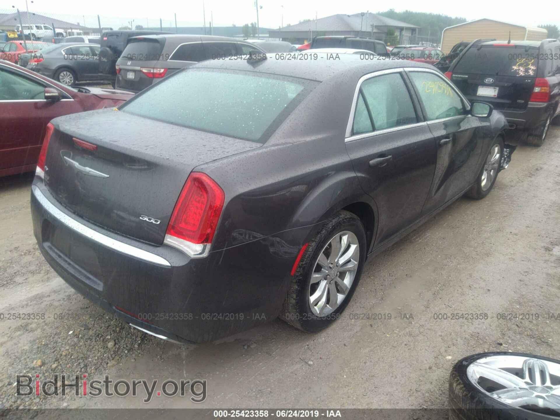 2015 CHRYSLER 300 - VIN: 2C3CCARG2FH830837 - Фото 4