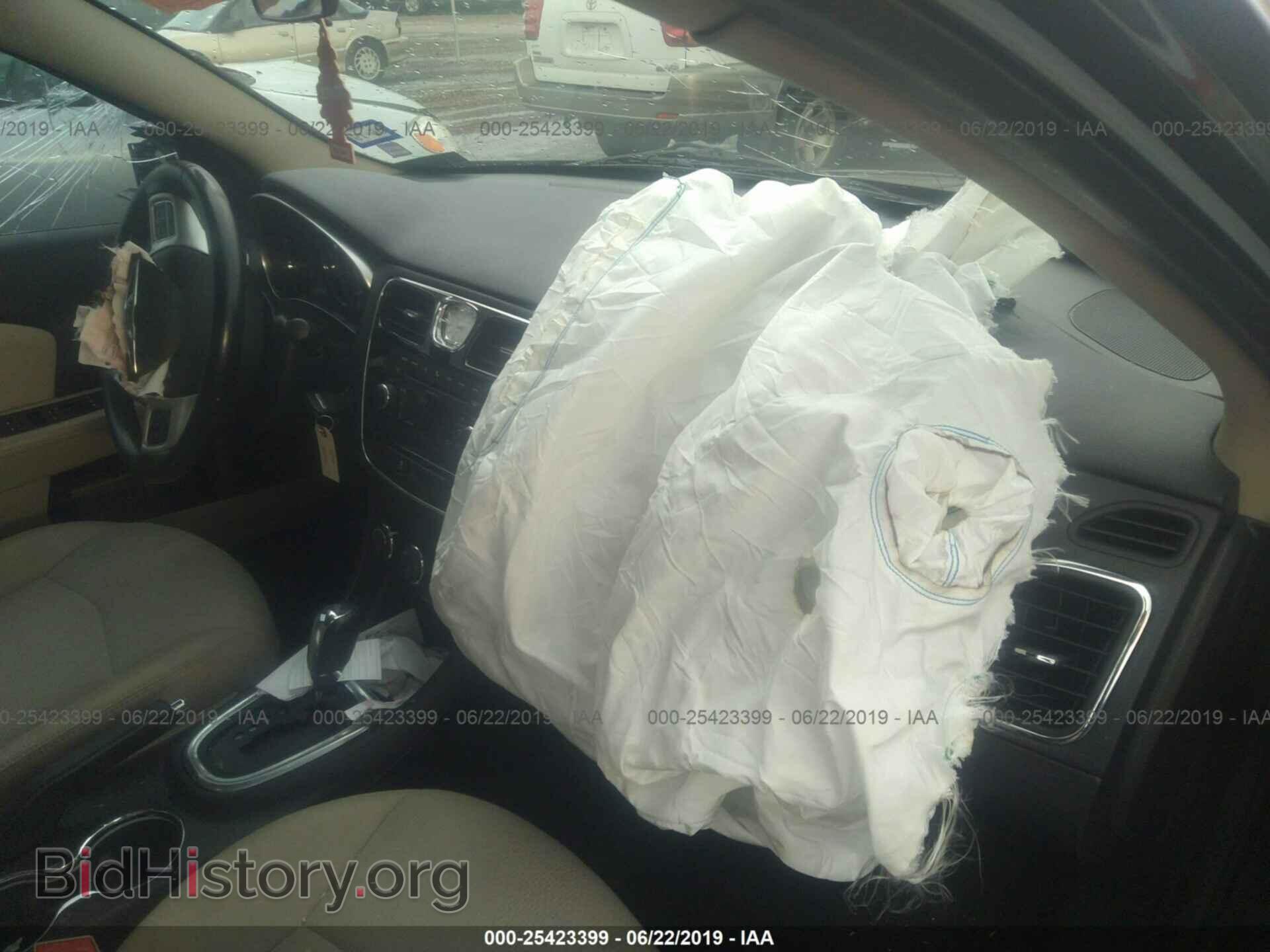 2011 CHRYSLER 200 - VIN: 1C3BC1FB5BN612879 - Photo 5