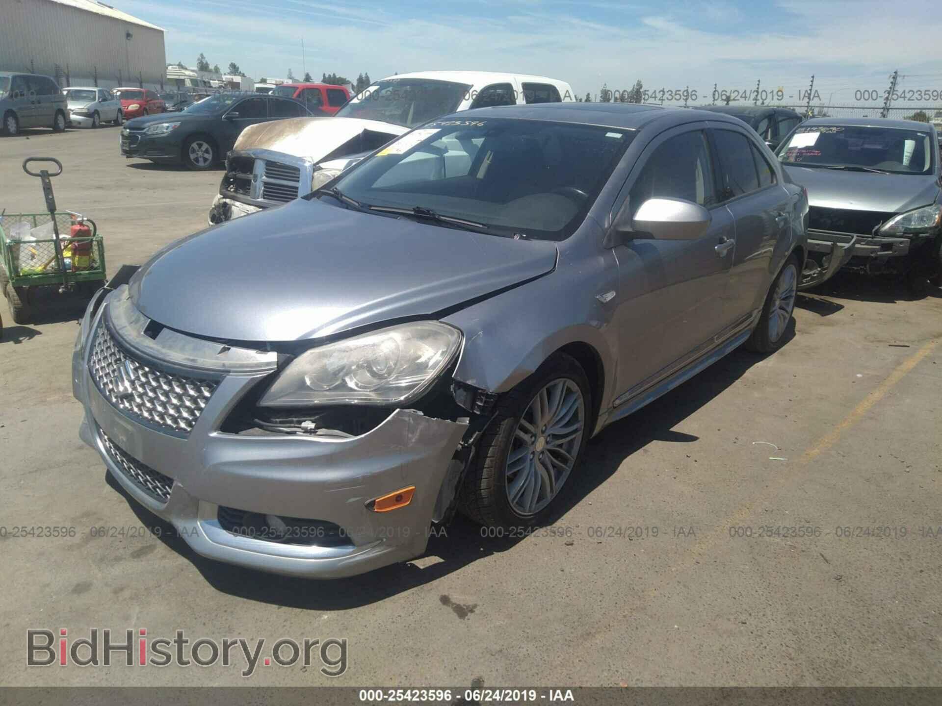 2011 SUZUKI KIZASHI - VIN: JS2RE9A80B6110456 - Фото 2