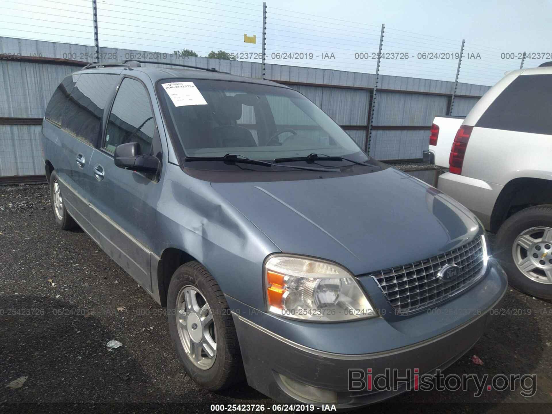 Photo 2FMZA582X4BA58608 - FORD FREESTAR 2004