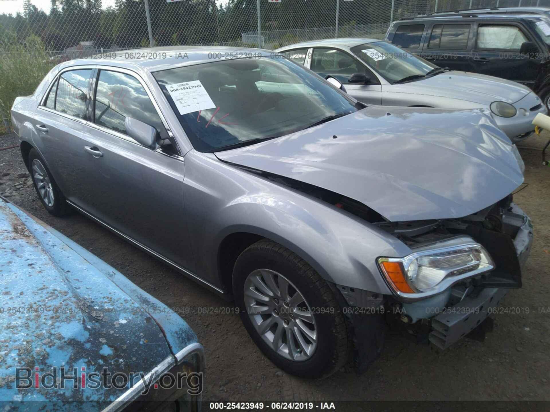 Фотография 2C3CCAAG0EH132575 - CHRYSLER 300 2014