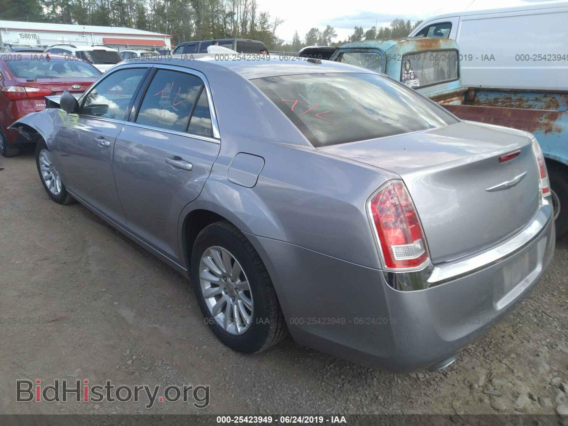 2014 CHRYSLER 300 - VIN: 2C3CCAAG0EH132575 - Фото 3
