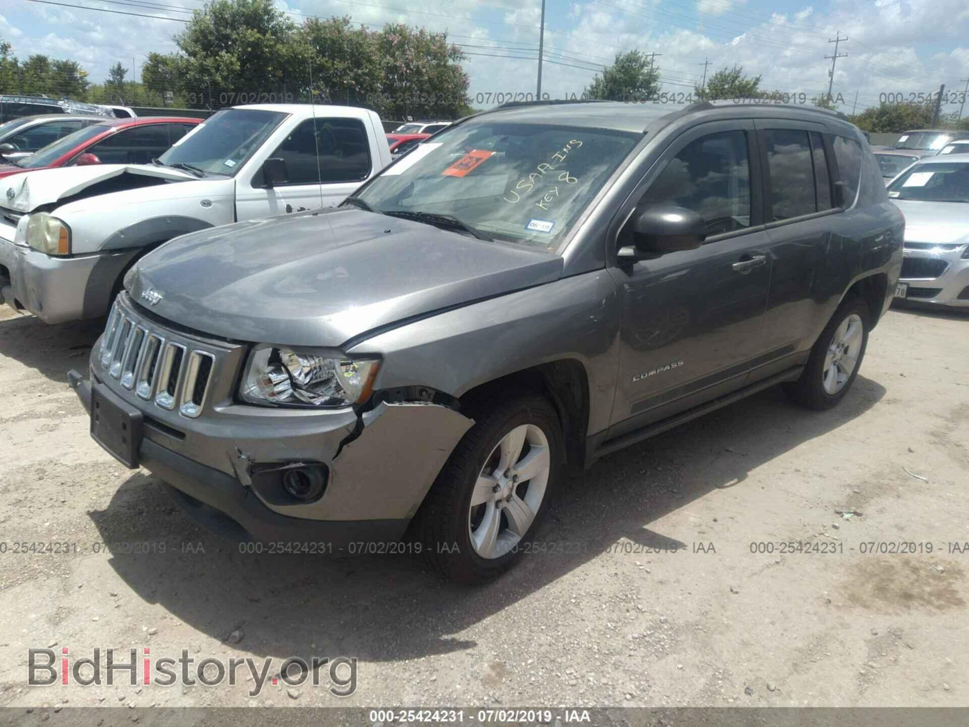 2011 JEEP COMPASS - VIN: 1J4NT1FBXBD241064 - Фото 2