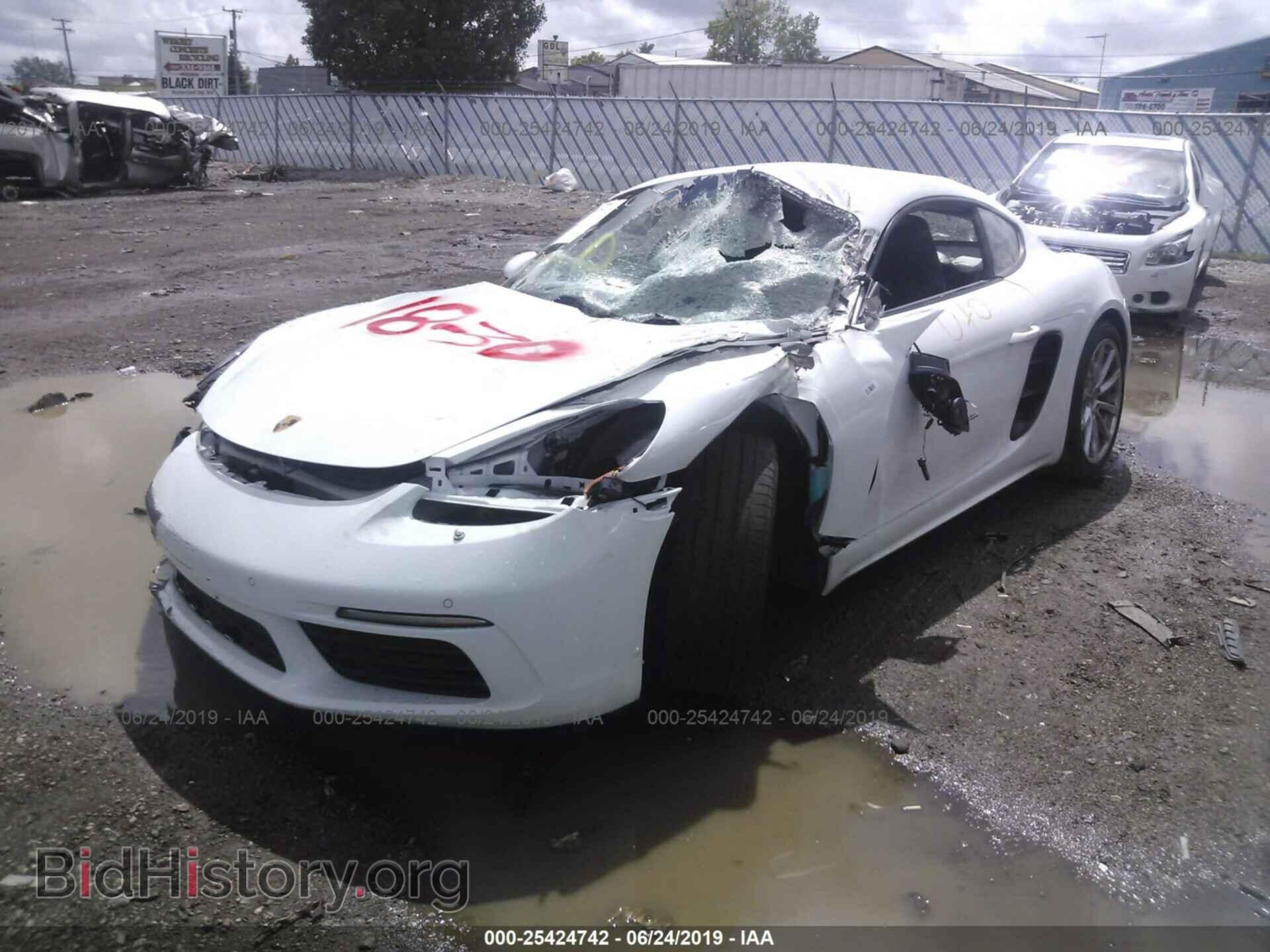 2018 PORSCHE CAYMAN - VIN: WP0AA2A82JK261427 - Фото 2