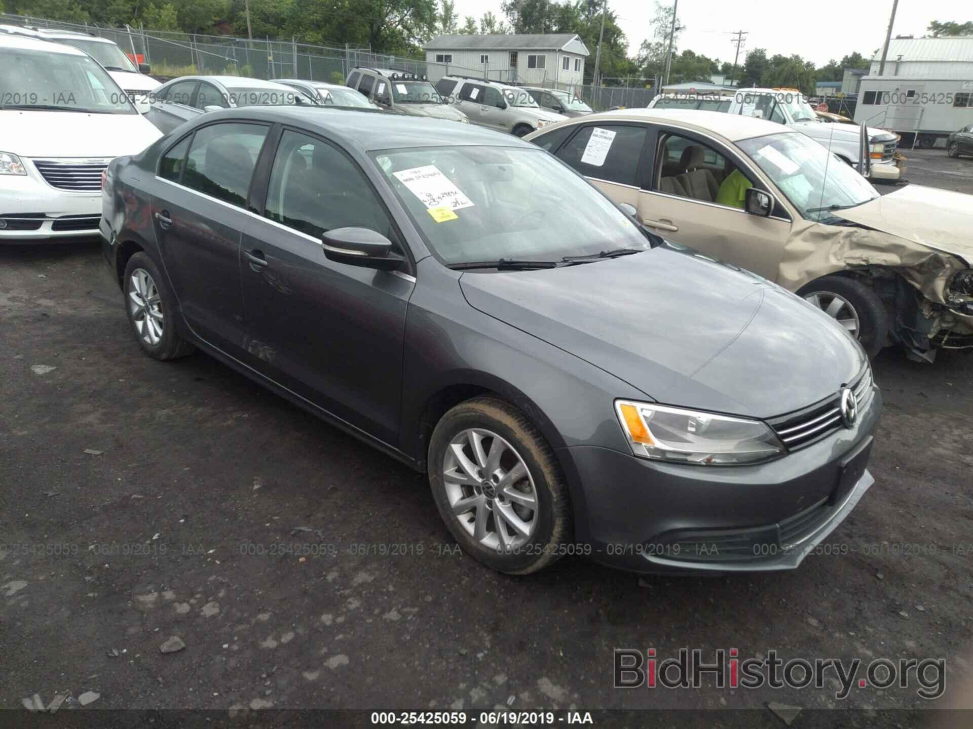 Фотография 3VWD17AJ3EM256164 - VOLKSWAGEN JETTA 2014