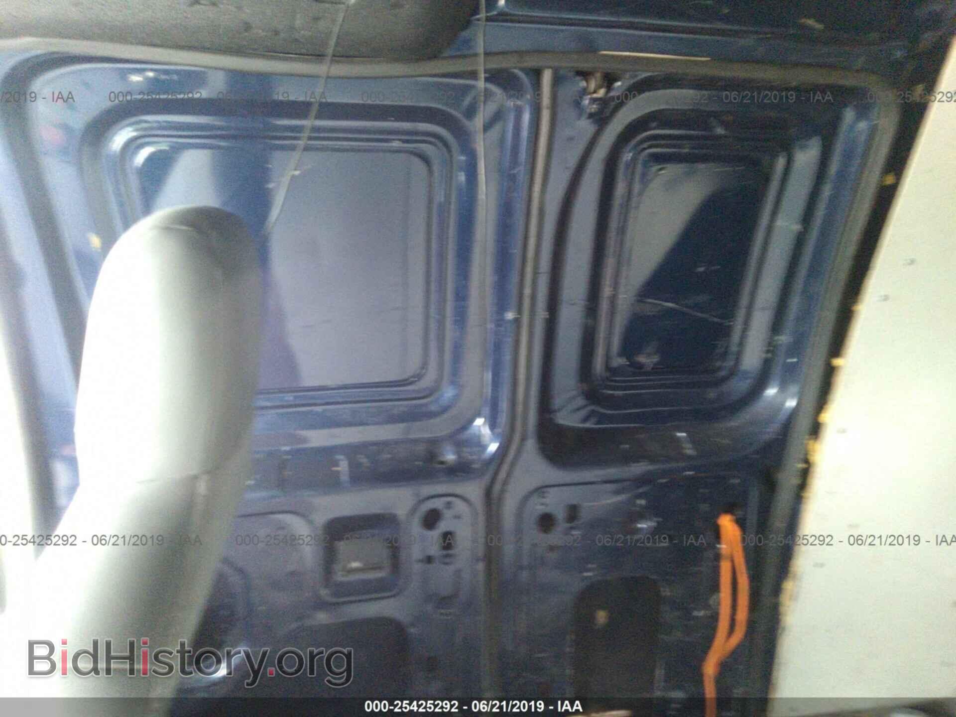 2011 FORD ECONOLINE - VIN: 1FTSE3EL2BDA25038 - Photo 8