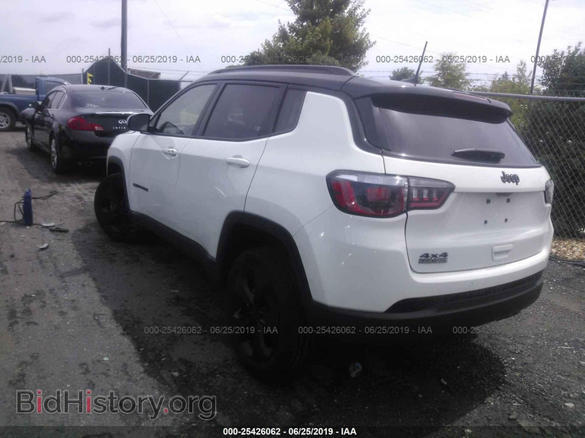2019 JEEP COMPASS - VIN: 3C4NJDBB8KT617600 - Фото 3