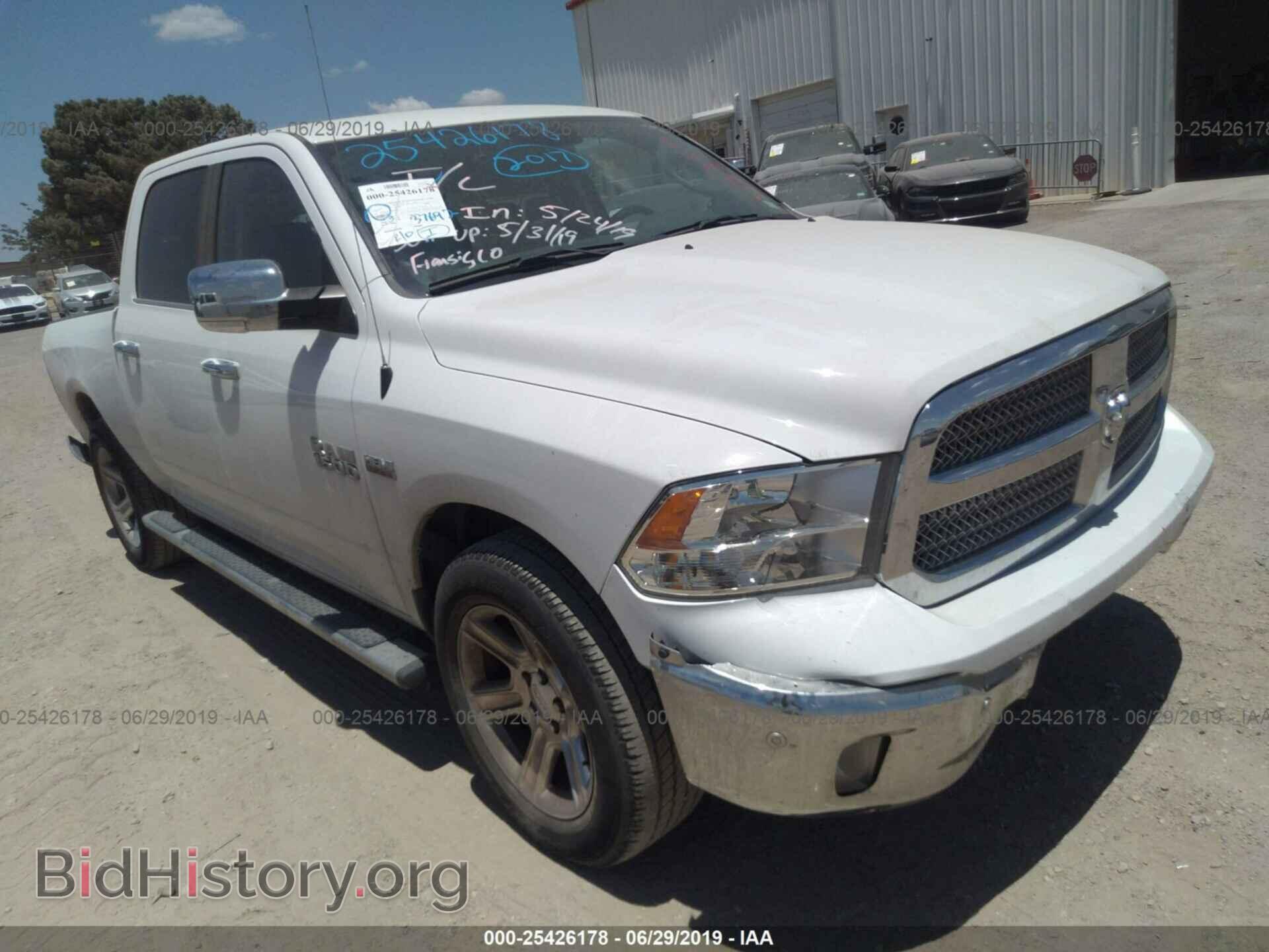 Photo 1C6RR6LT9HS683975 - RAM 1500 2017
