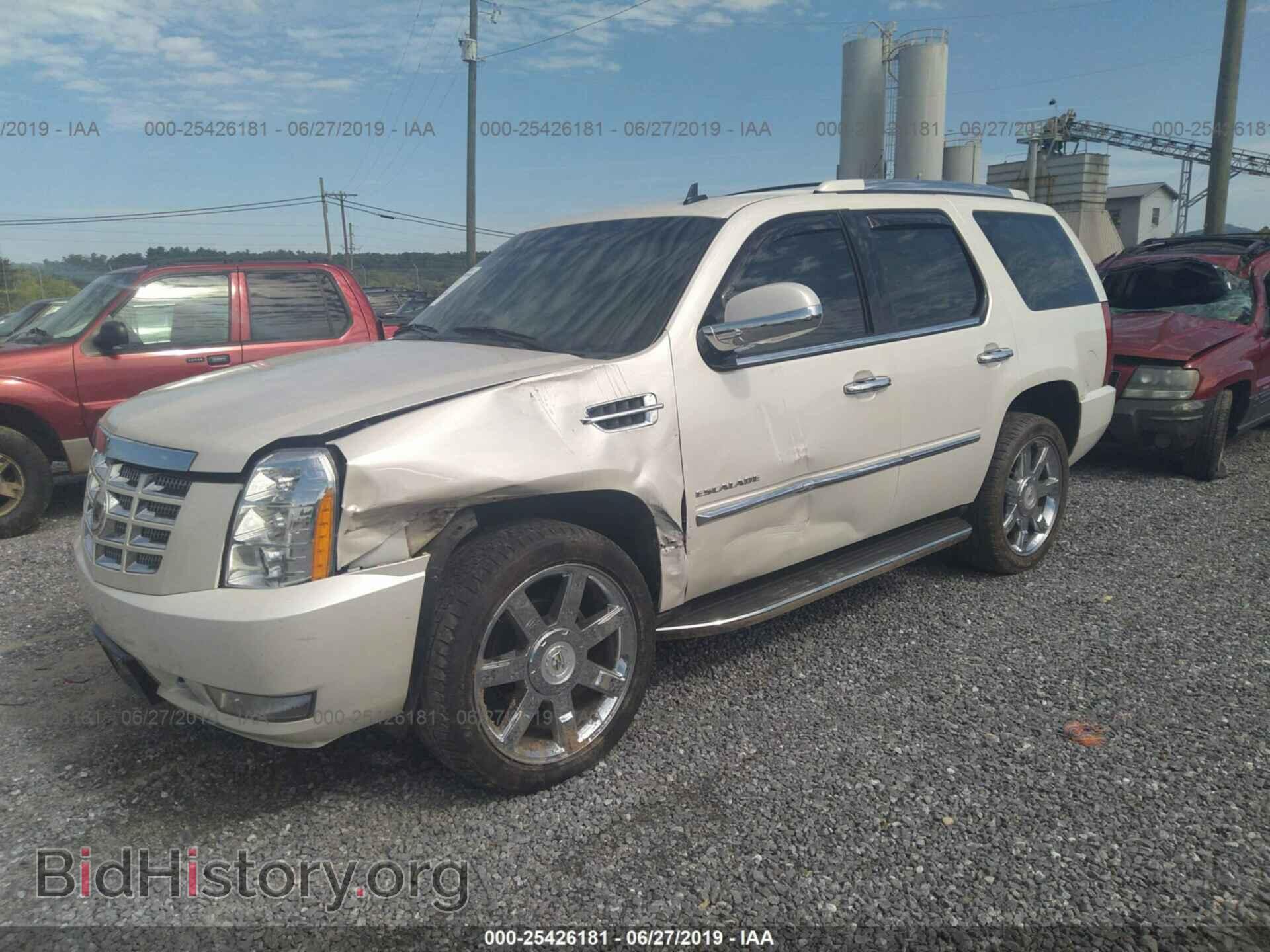 2011 CADILLAC ESCALADE - VIN: 1GYS4BEF5BR180154 - Фото 2