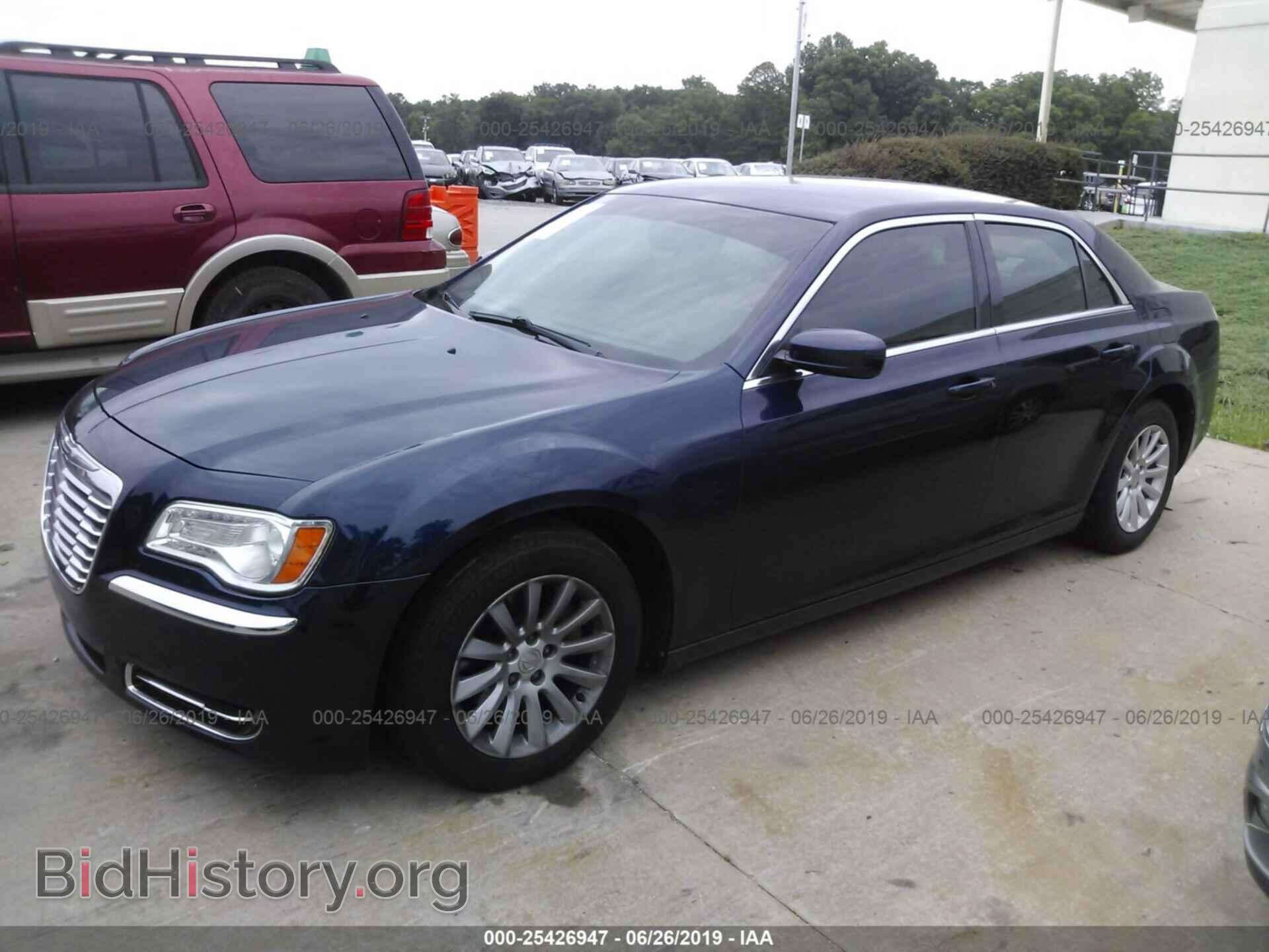 2013 CHRYSLER 300 - VIN: 2C3CCAAGXDH728078 - Фото 2