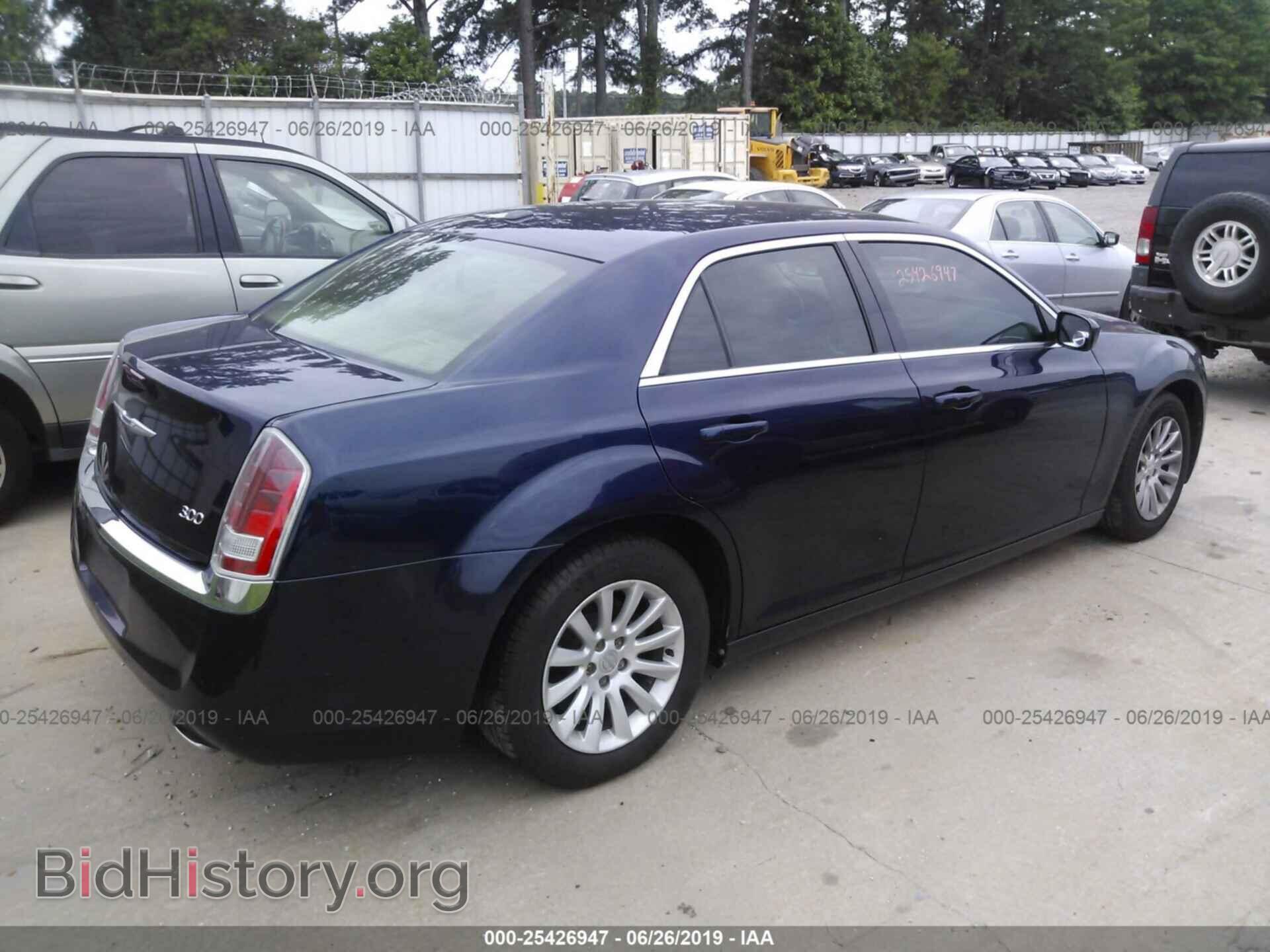 2013 CHRYSLER 300 - VIN: 2C3CCAAGXDH728078 - Фото 4