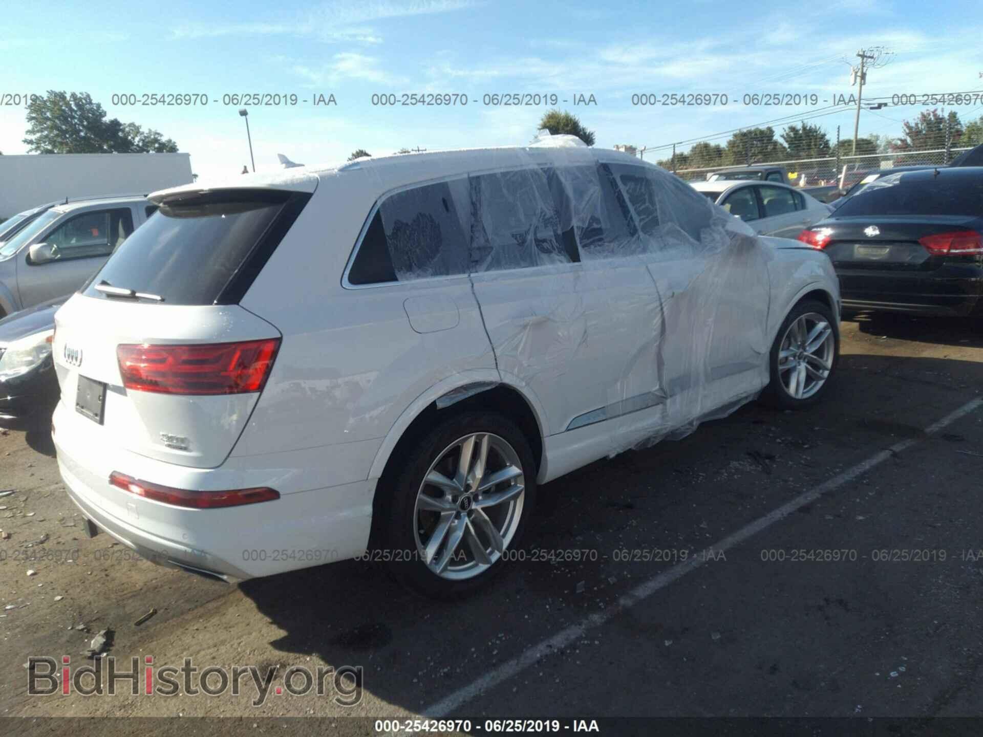 2018 AUDI Q7 - VIN: WA1VAAF76JD031075 - Фото 4