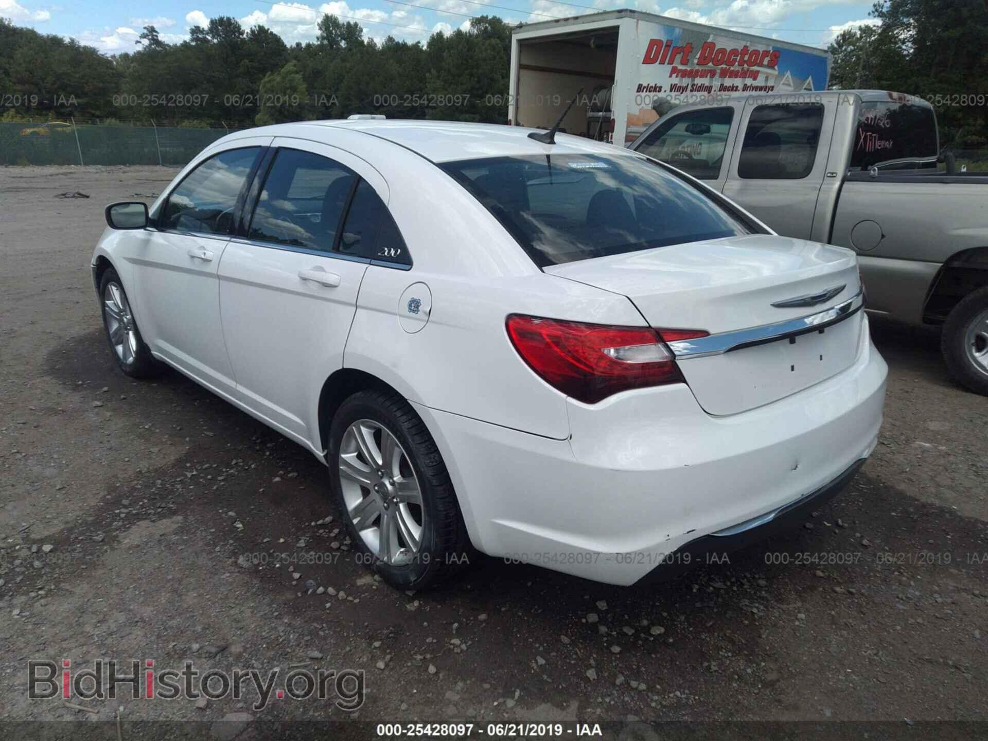 2012 CHRYSLER 200 - VIN: 1C3CCBBG5CN306441 - Фото 3