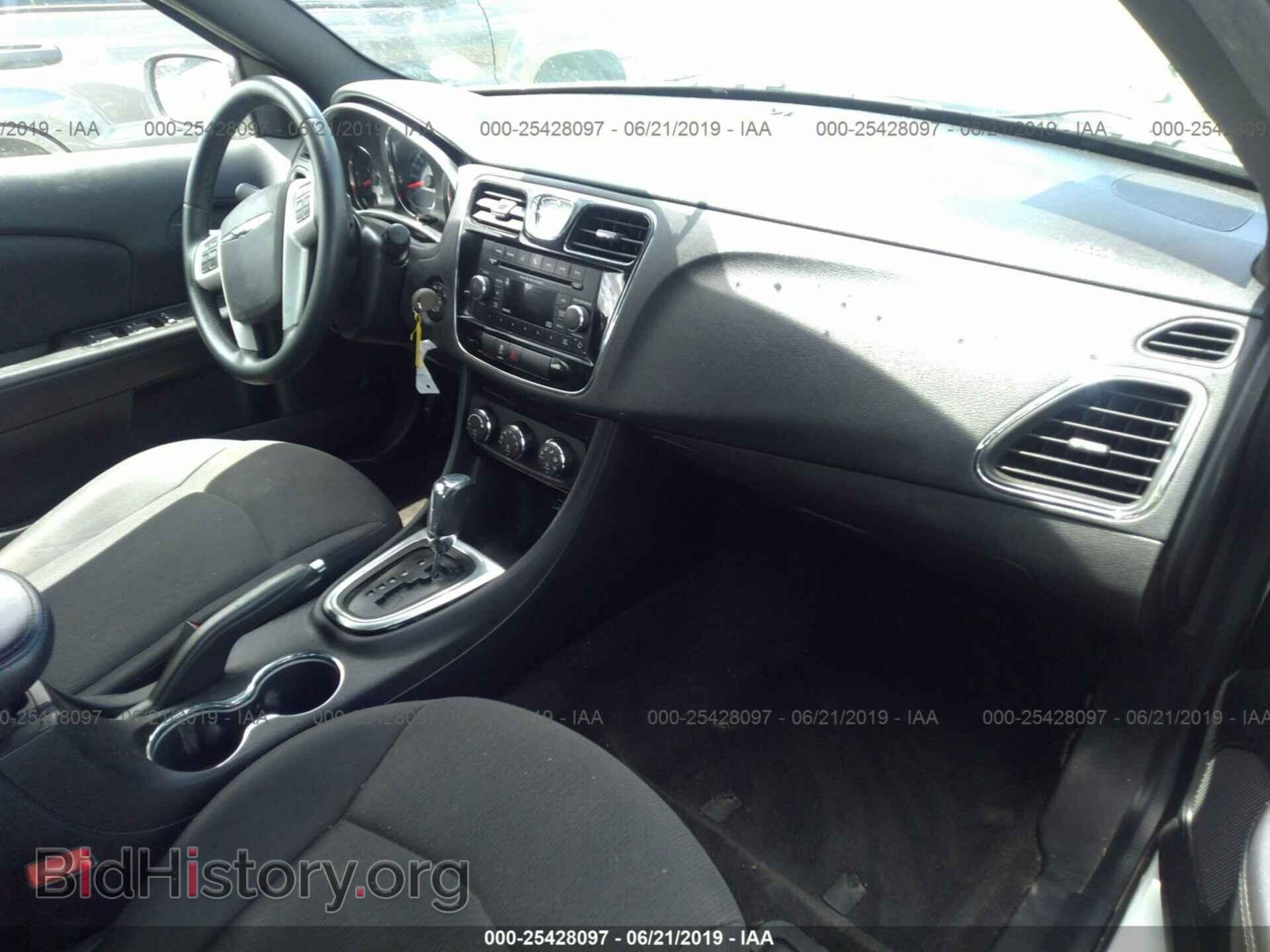 2012 CHRYSLER 200 - VIN: 1C3CCBBG5CN306441 - Фото 5