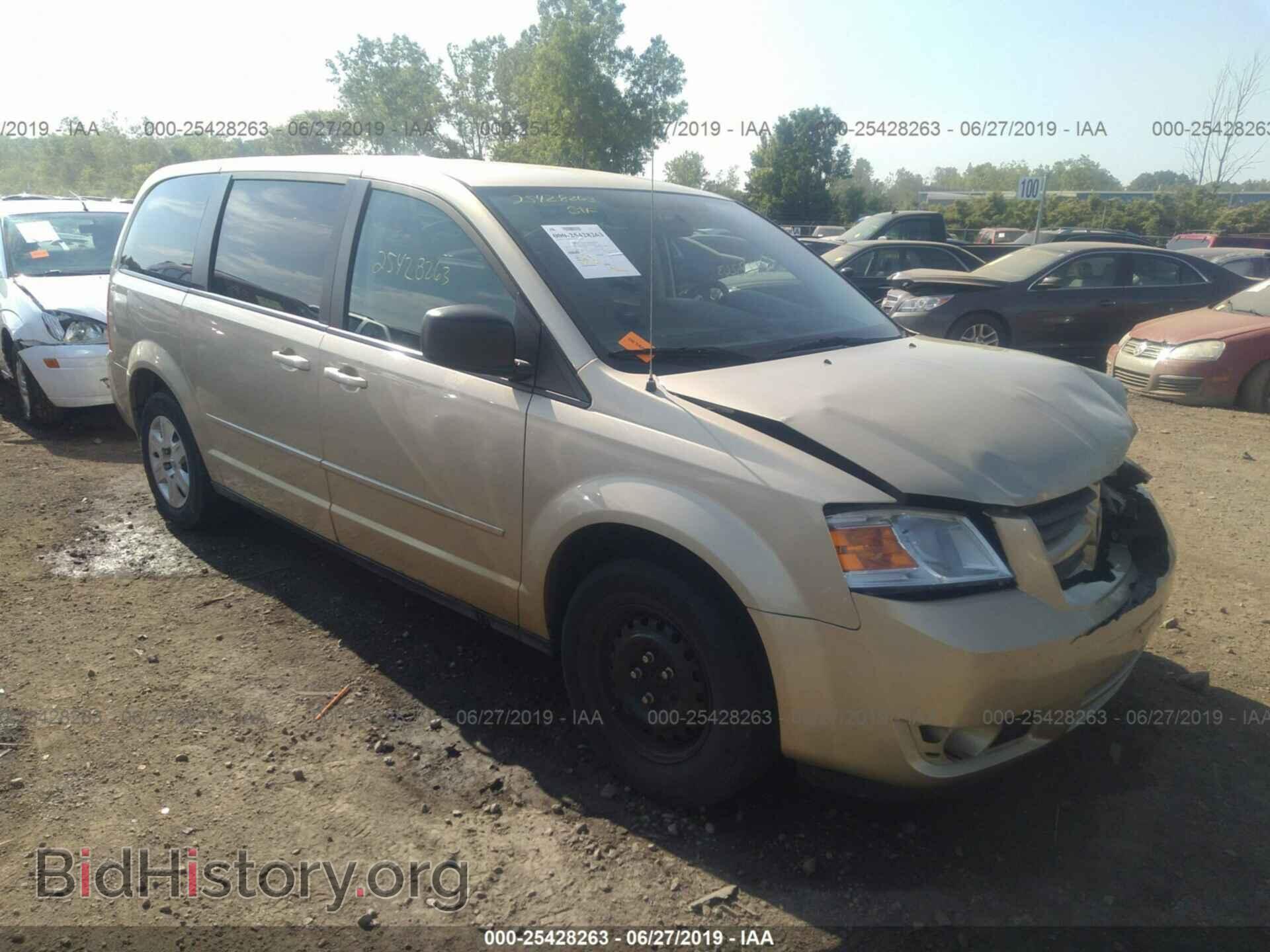 Photo 2D4RN4DE8AR306332 - DODGE GRAND CARAVAN 2010