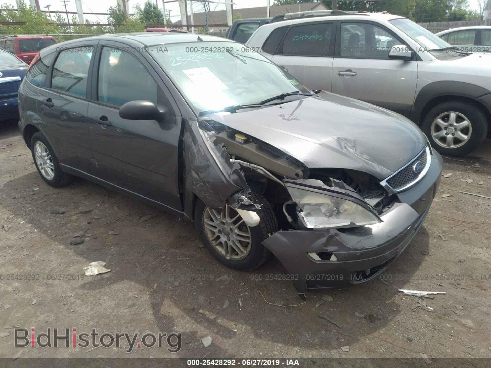 Photo 3FAFP37N95R107070 - FORD FOCUS 2005