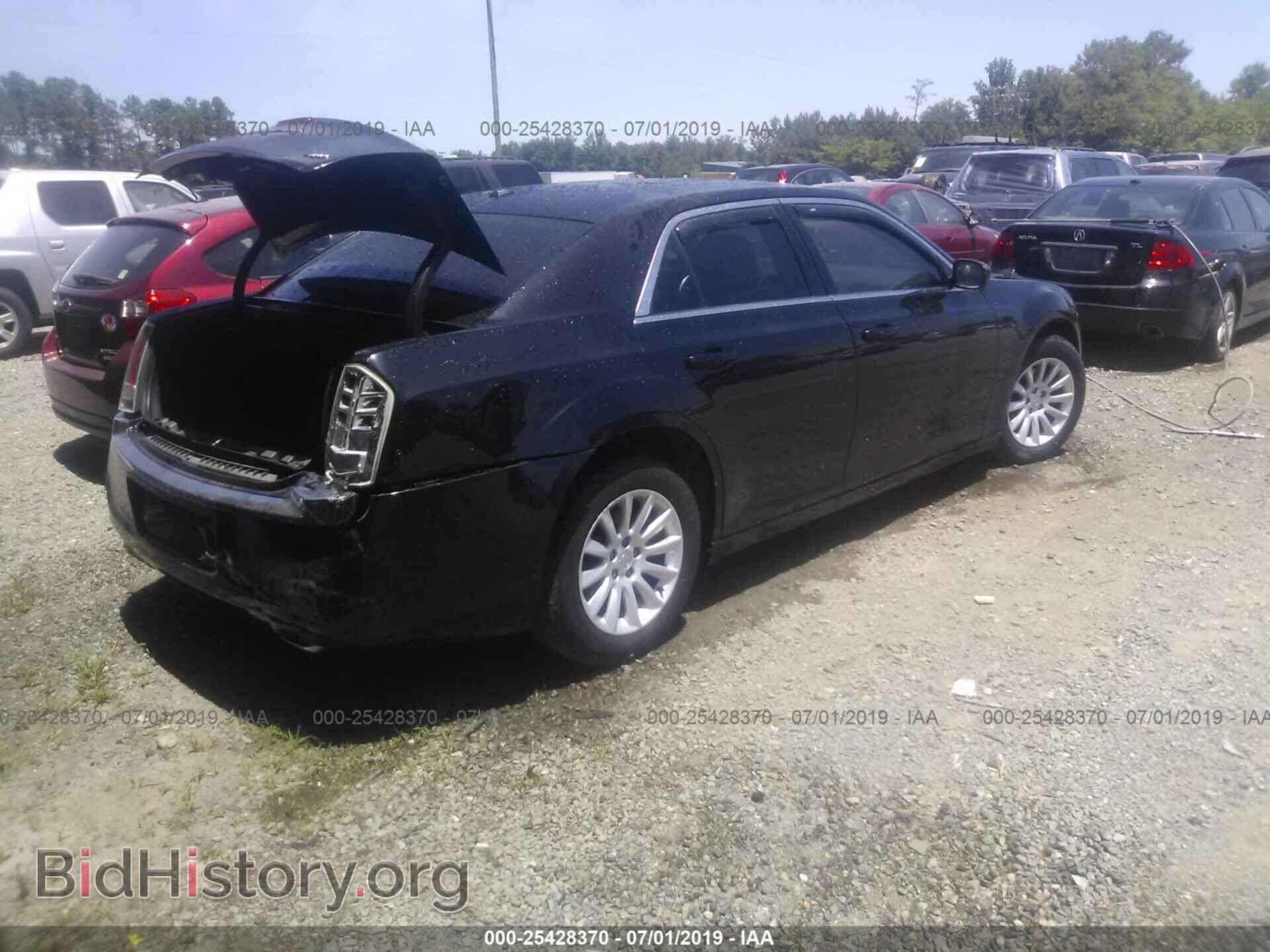 2013 CHRYSLER 300 - VIN: 2C3CCAAG5DH657548 - Фото 4