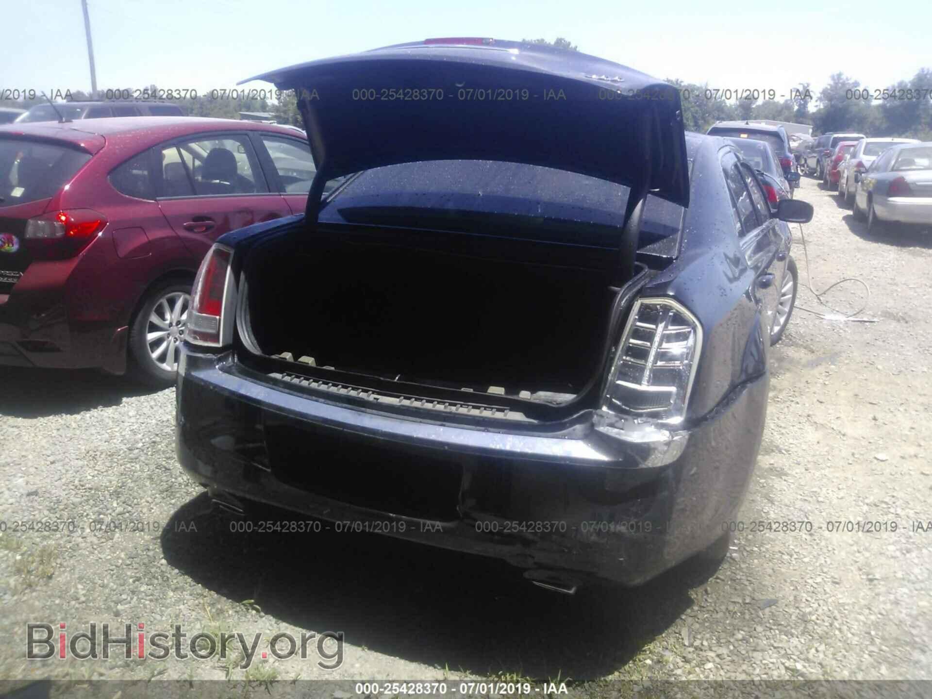2013 CHRYSLER 300 - VIN: 2C3CCAAG5DH657548 - Фото 6