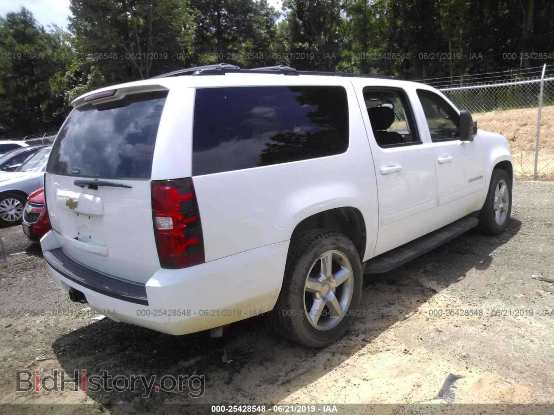 2013 CHEVROLET SUBURBAN - VIN: 1GNSCHE03DR310403 - Фото 4